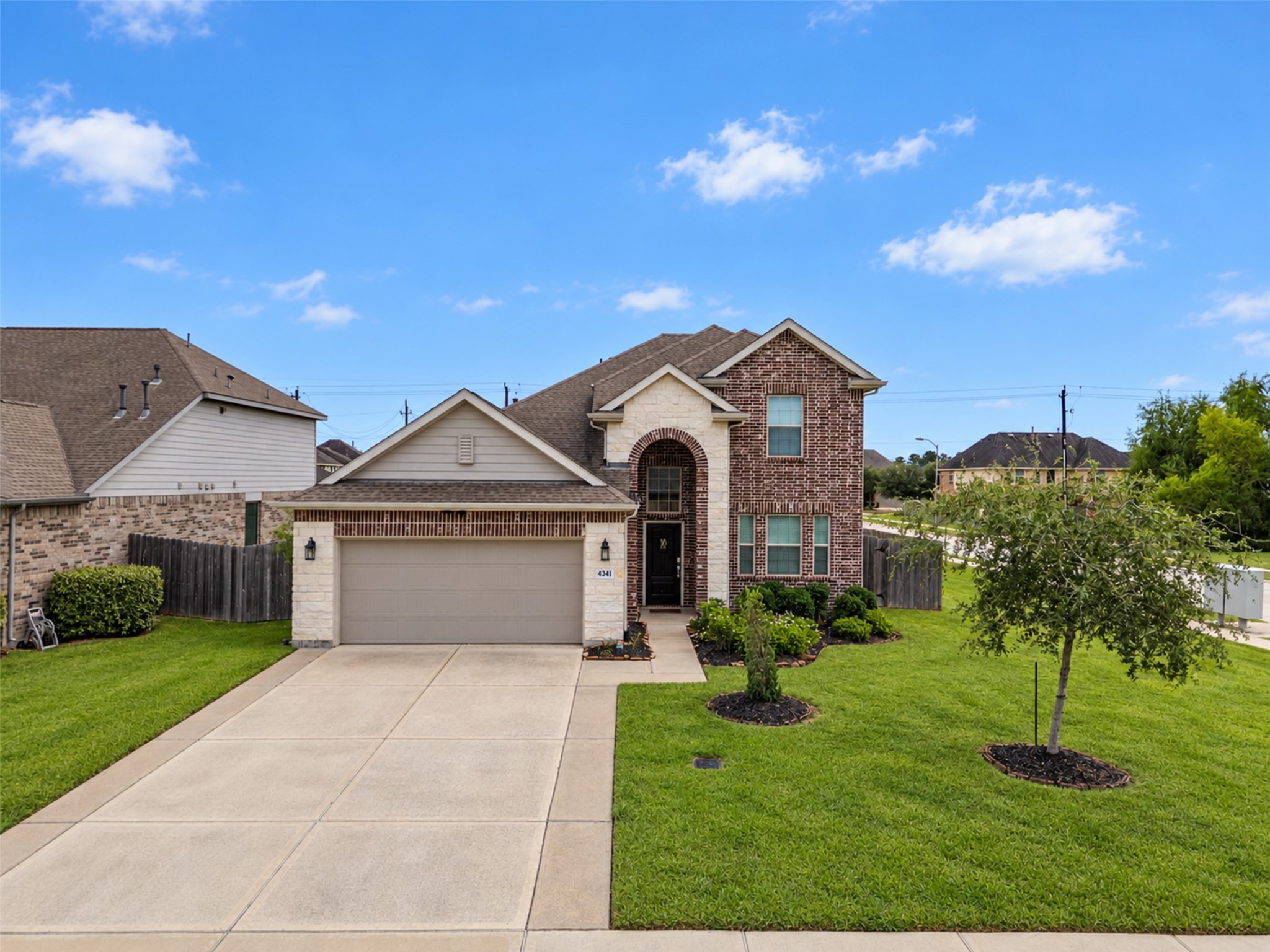 Beuatiful home in Bayou Lakes where every sunset feels like home!