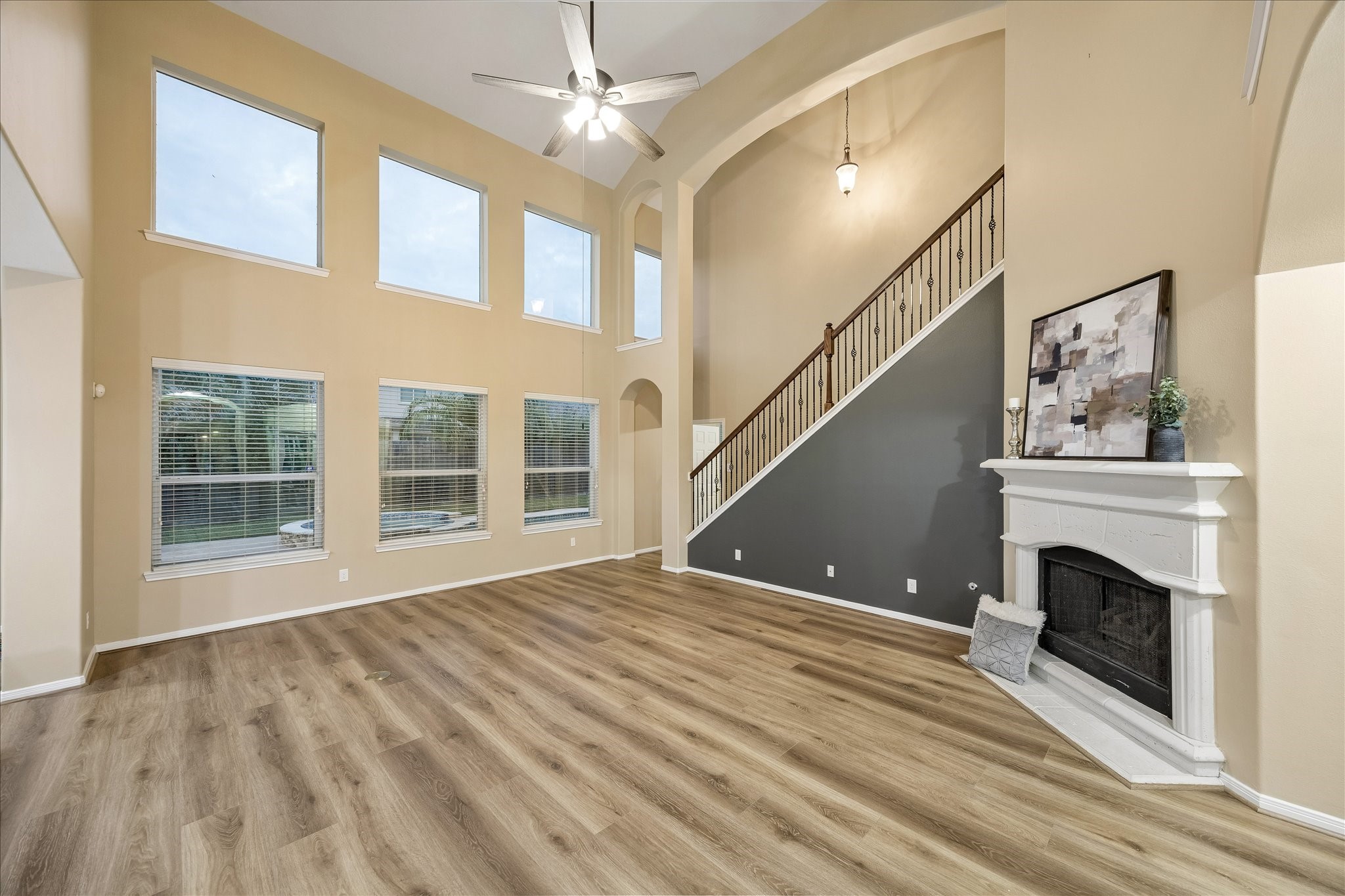Large family room. Fresh paint & flooring throughout!