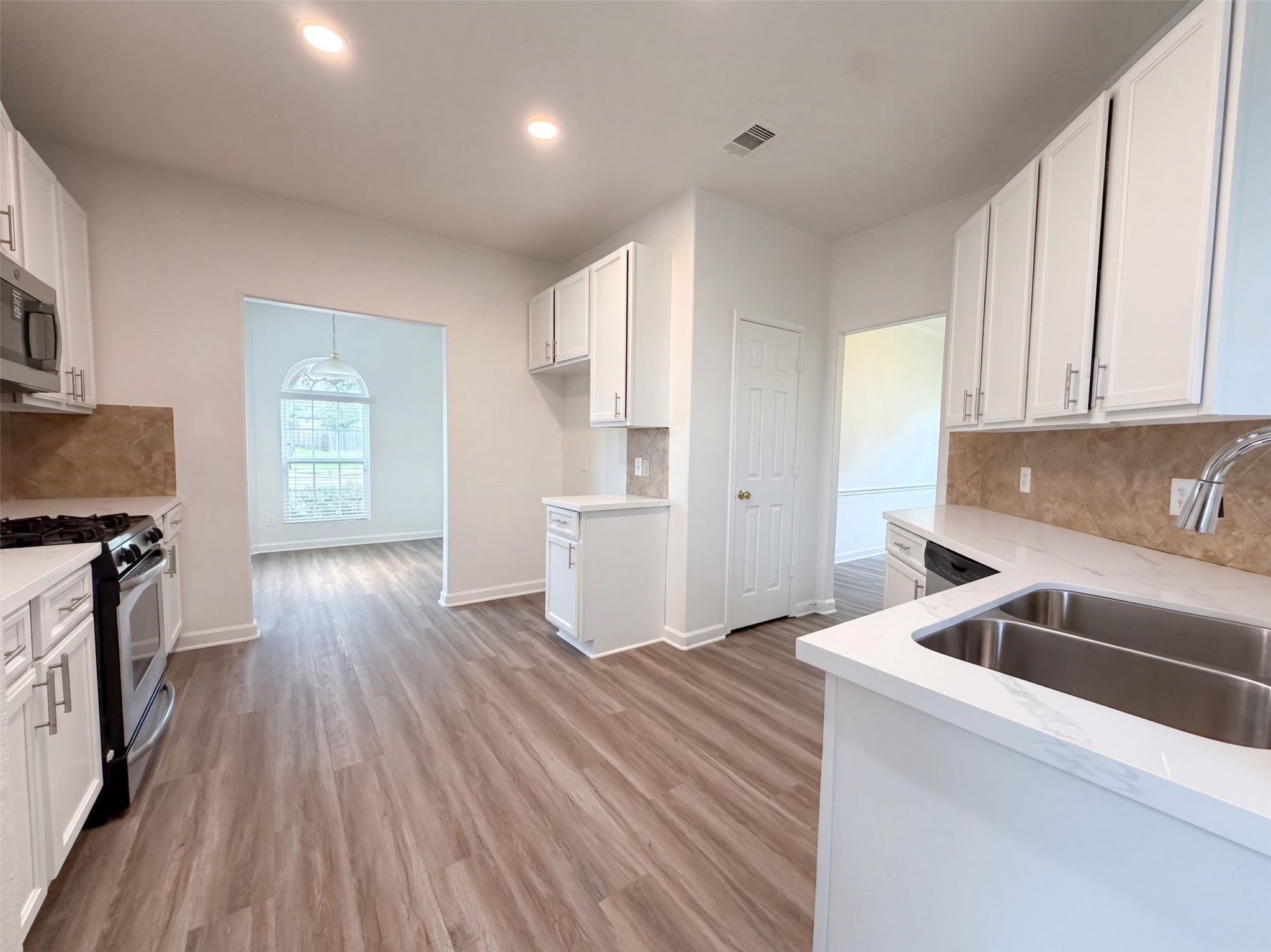 19043 Taverns Crossing Lane, Houston, TX 77084
