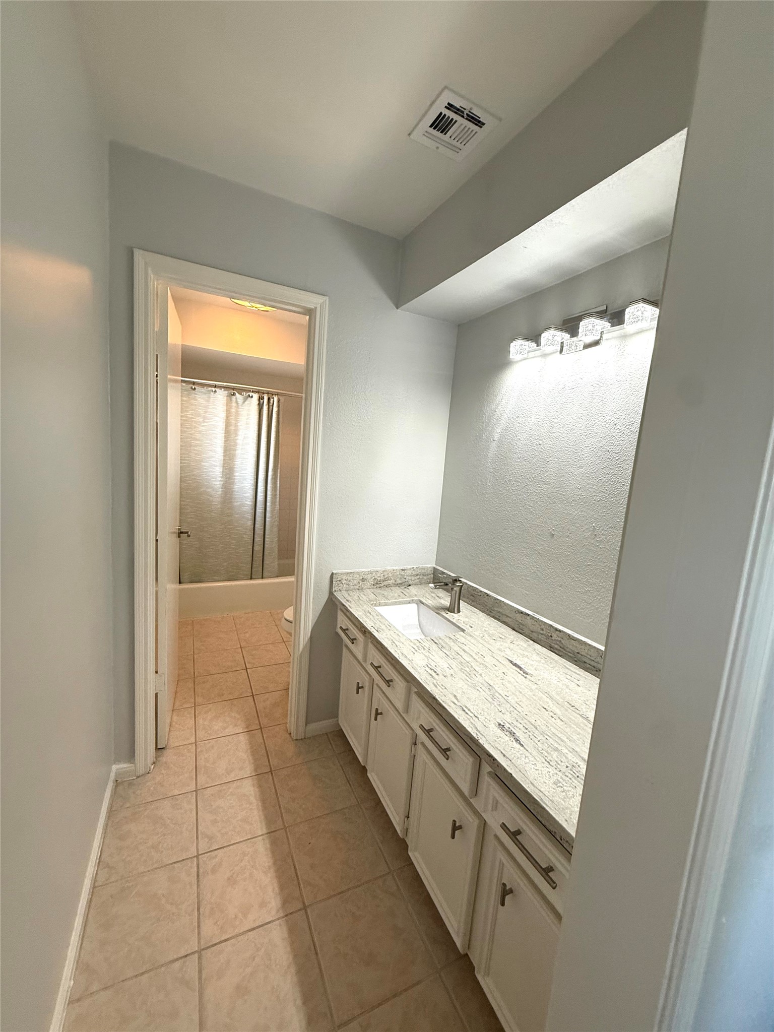 10818 Chevy Chase Drive, Houston, TX 77042