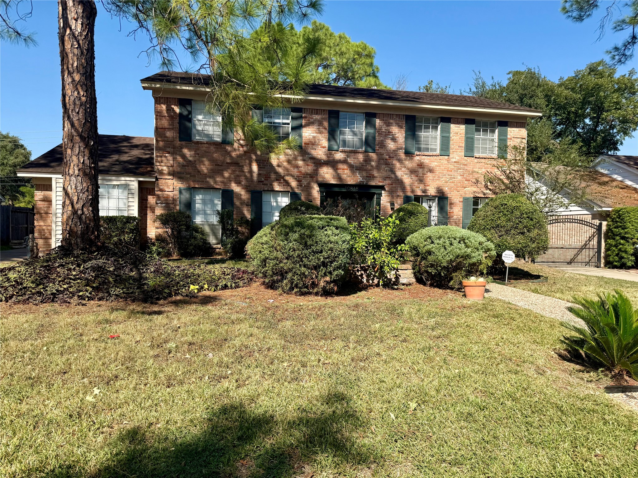10818 Chevy Chase Drive, Houston, TX 77042