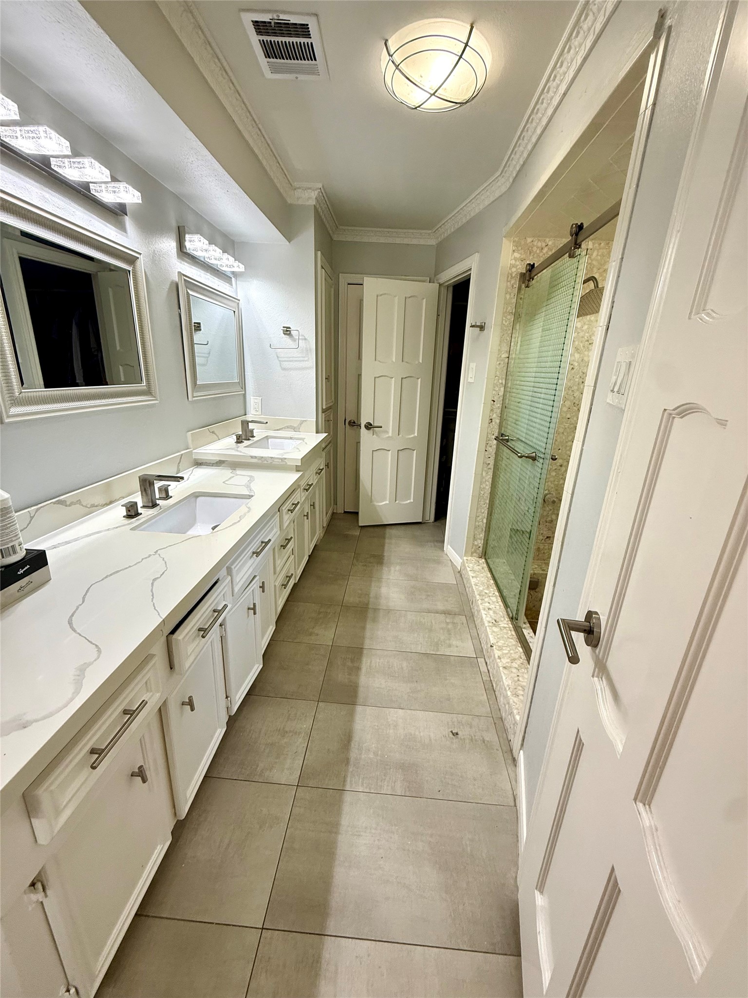 10818 Chevy Chase Drive, Houston, TX 77042