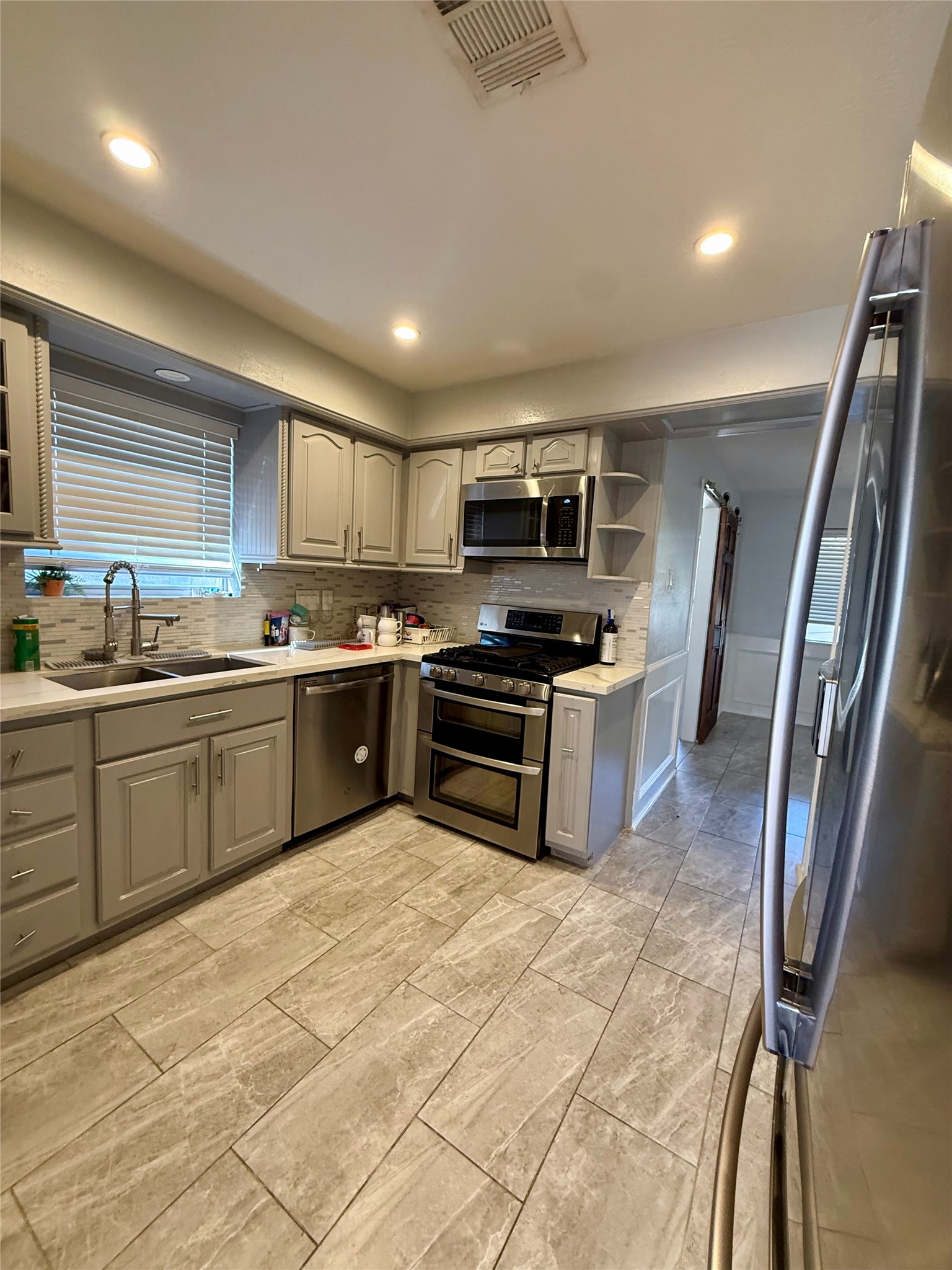 10818 Chevy Chase Drive, Houston, TX 77042