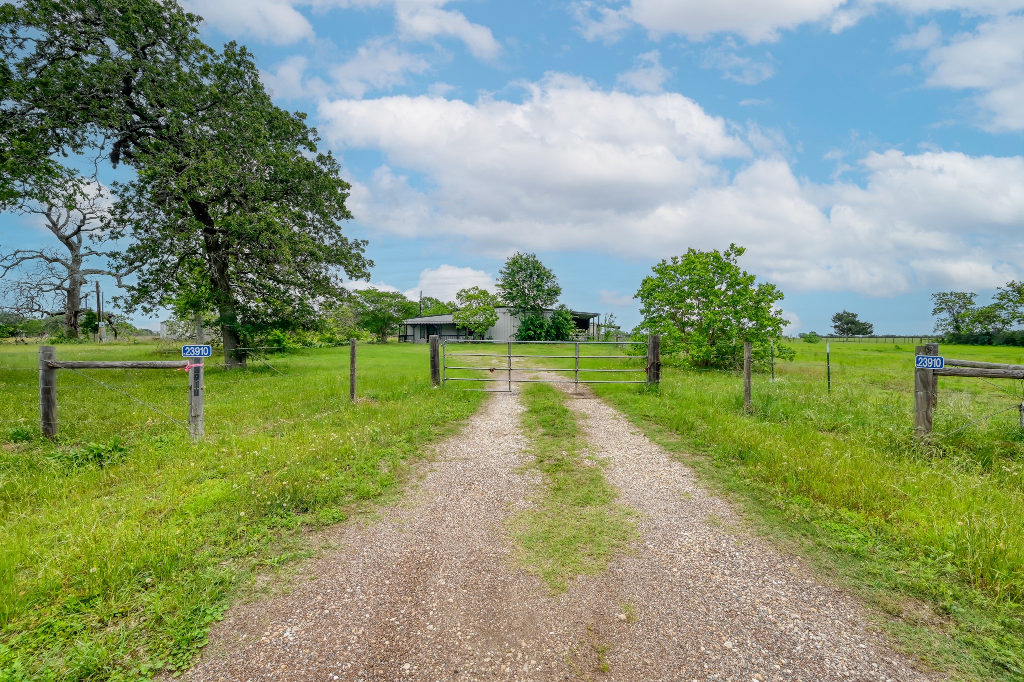 23910 Fm 362 Road, Waller, TX 77484 23910 Fm 362 Road, Waller, TX 77484