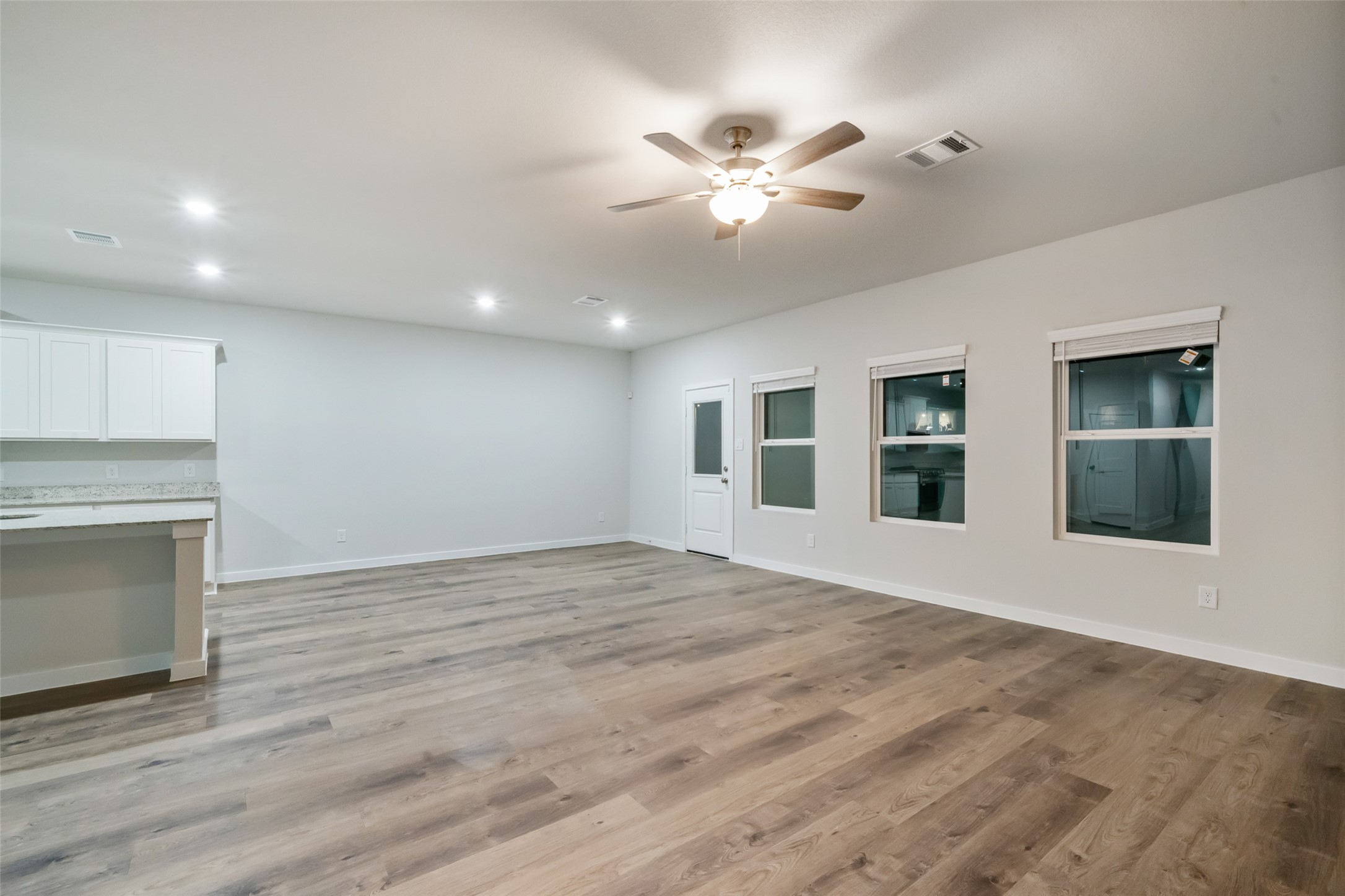 496 Shoreview Drive, Conroe, TX 77303