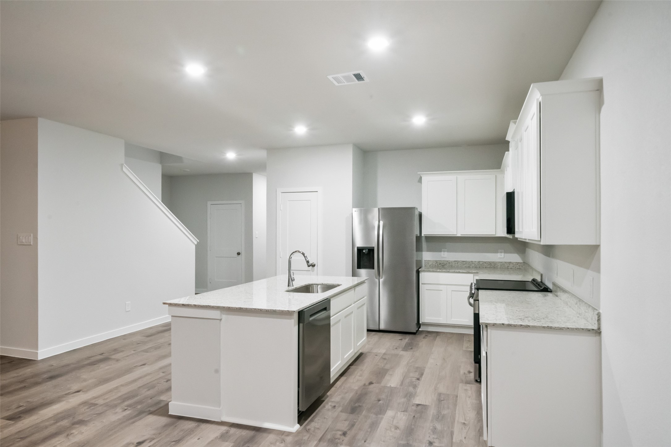 496 Shoreview Drive, Conroe, TX 77303