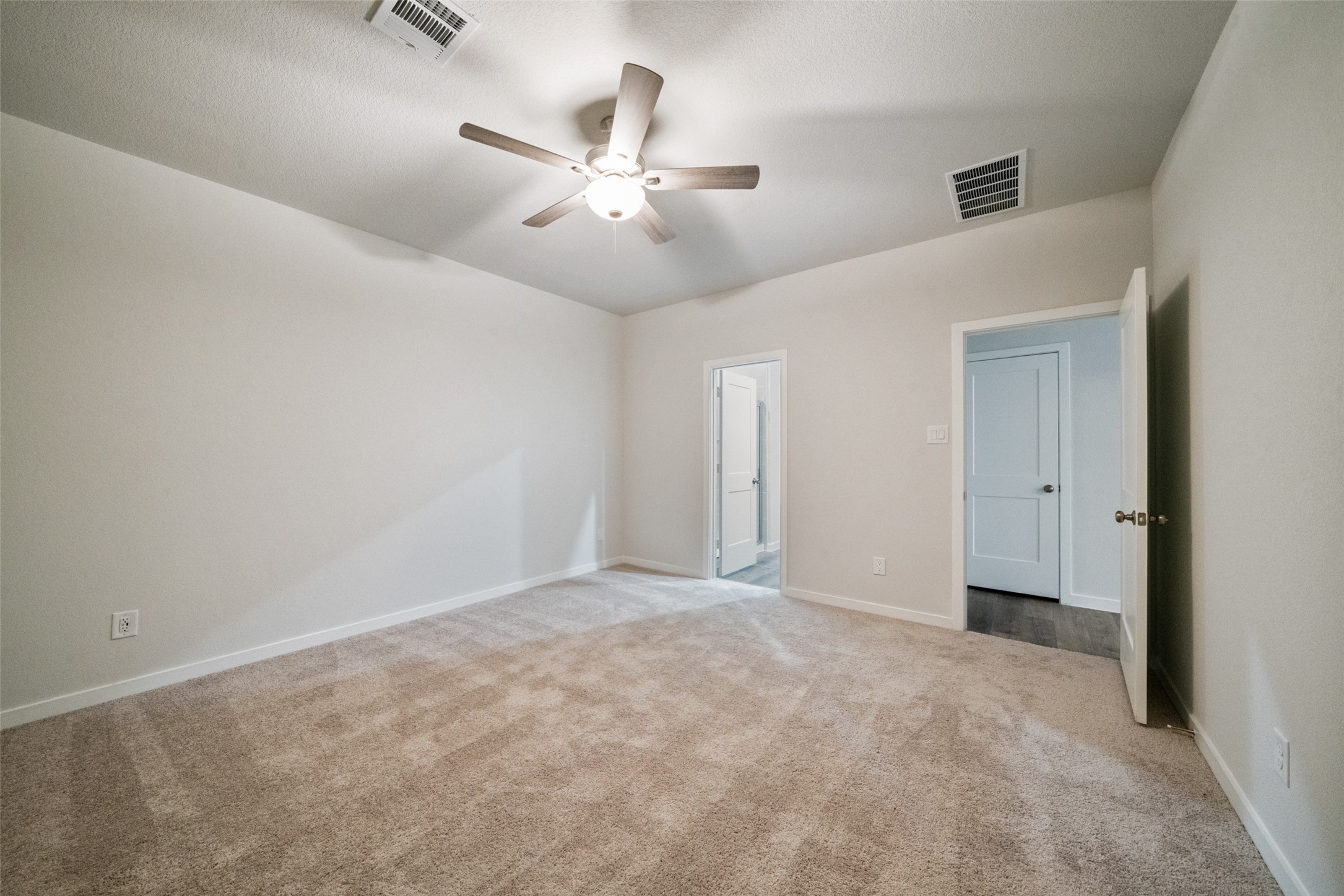 496 Shoreview Drive, Conroe, TX 77303