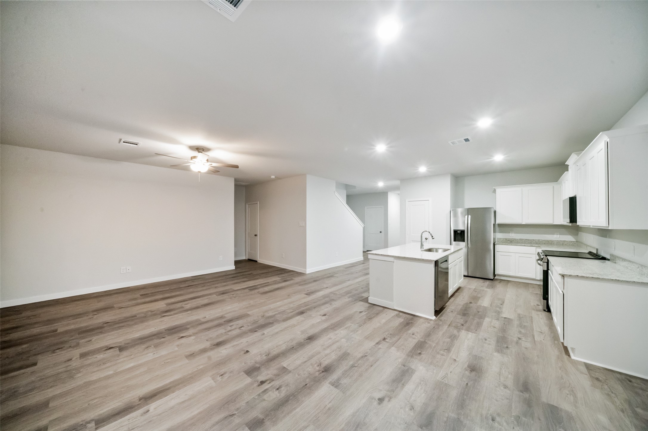 496 Shoreview Drive, Conroe, TX 77303