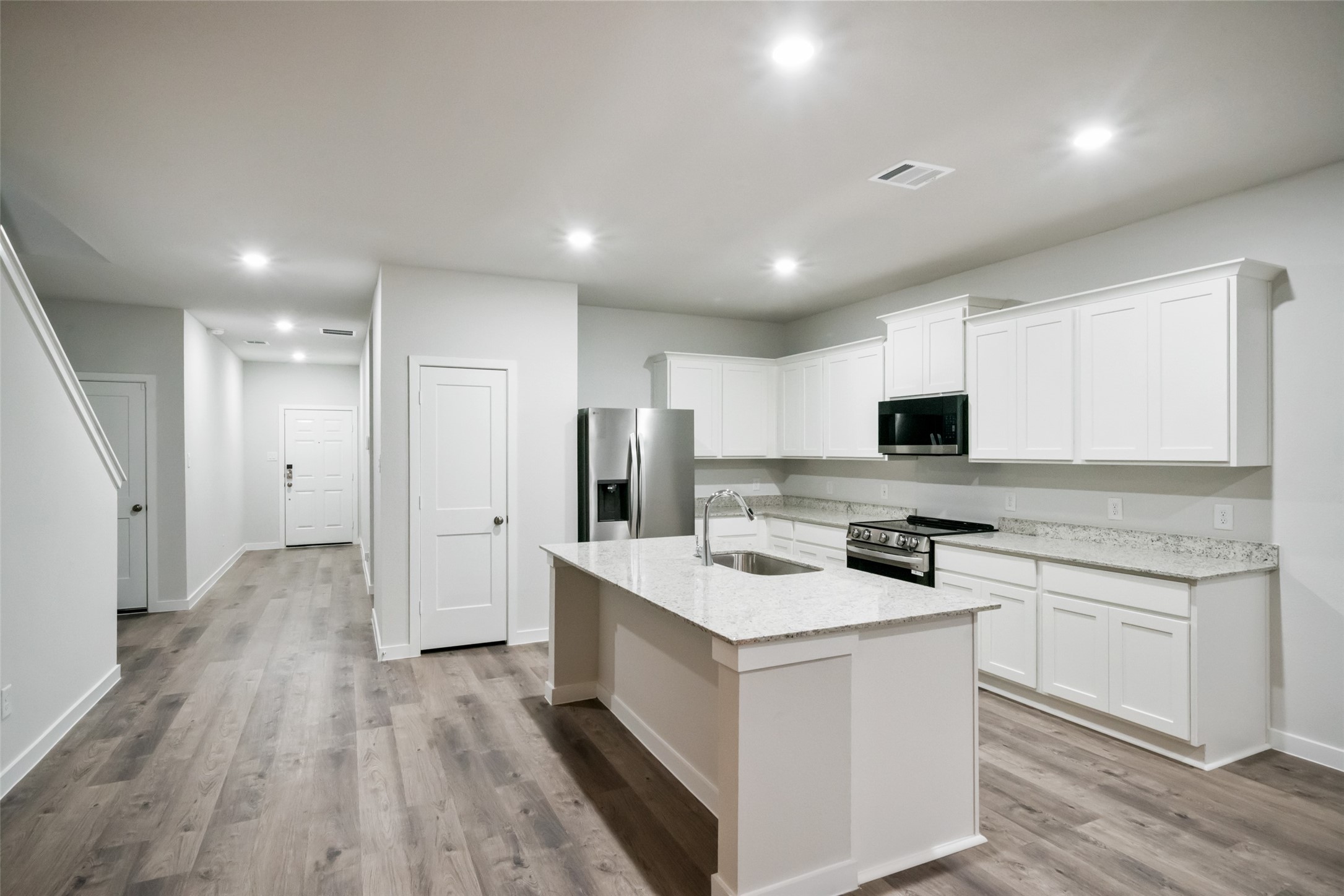 496 Shoreview Drive, Conroe, TX 77303