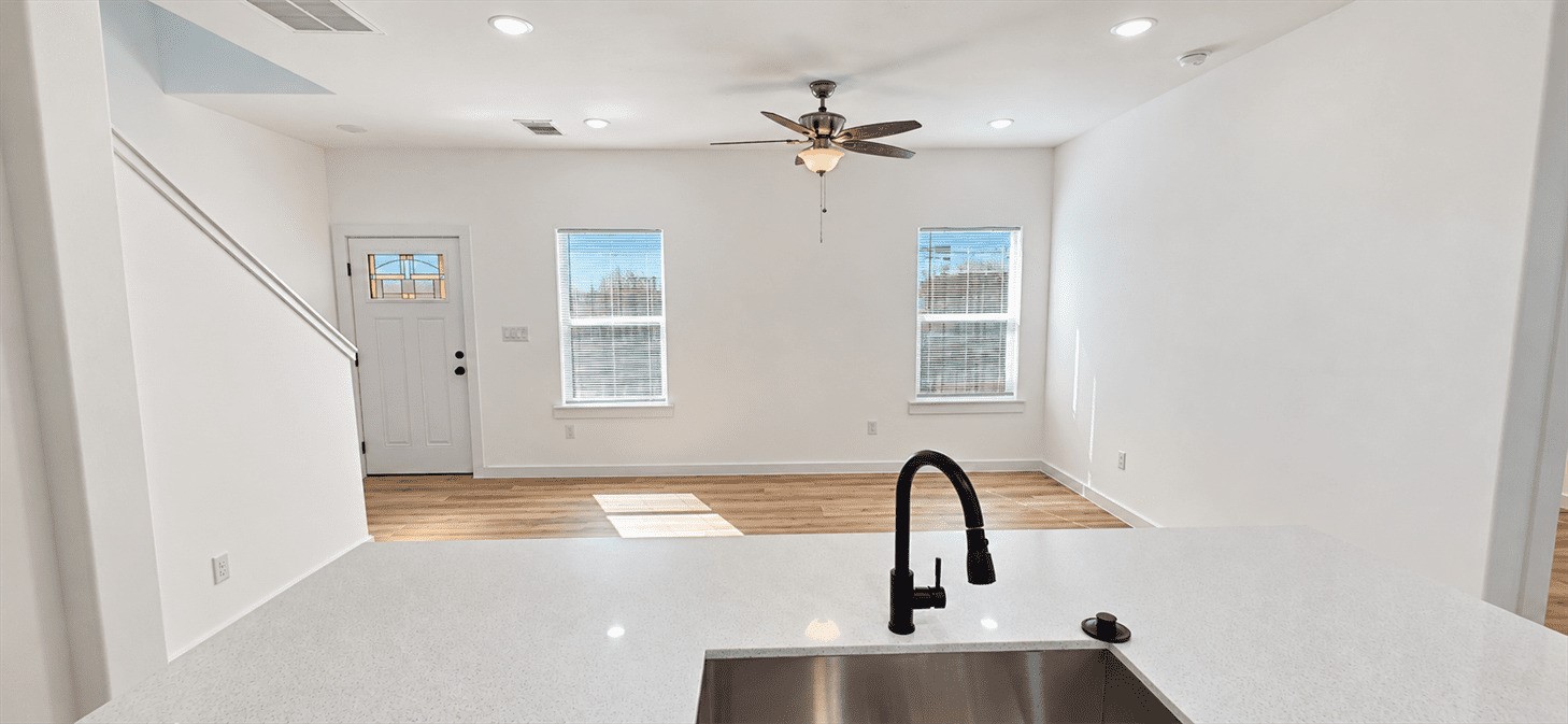 1052 North Ln Unit B, Houston, TX 77088 1052 North Ln Unit B, Houston, TX 77088