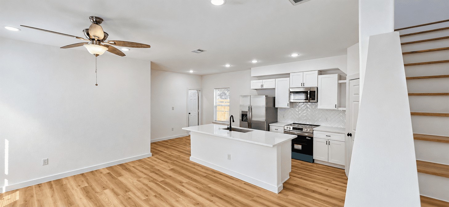 1052 North Ln Unit B, Houston, TX 77088