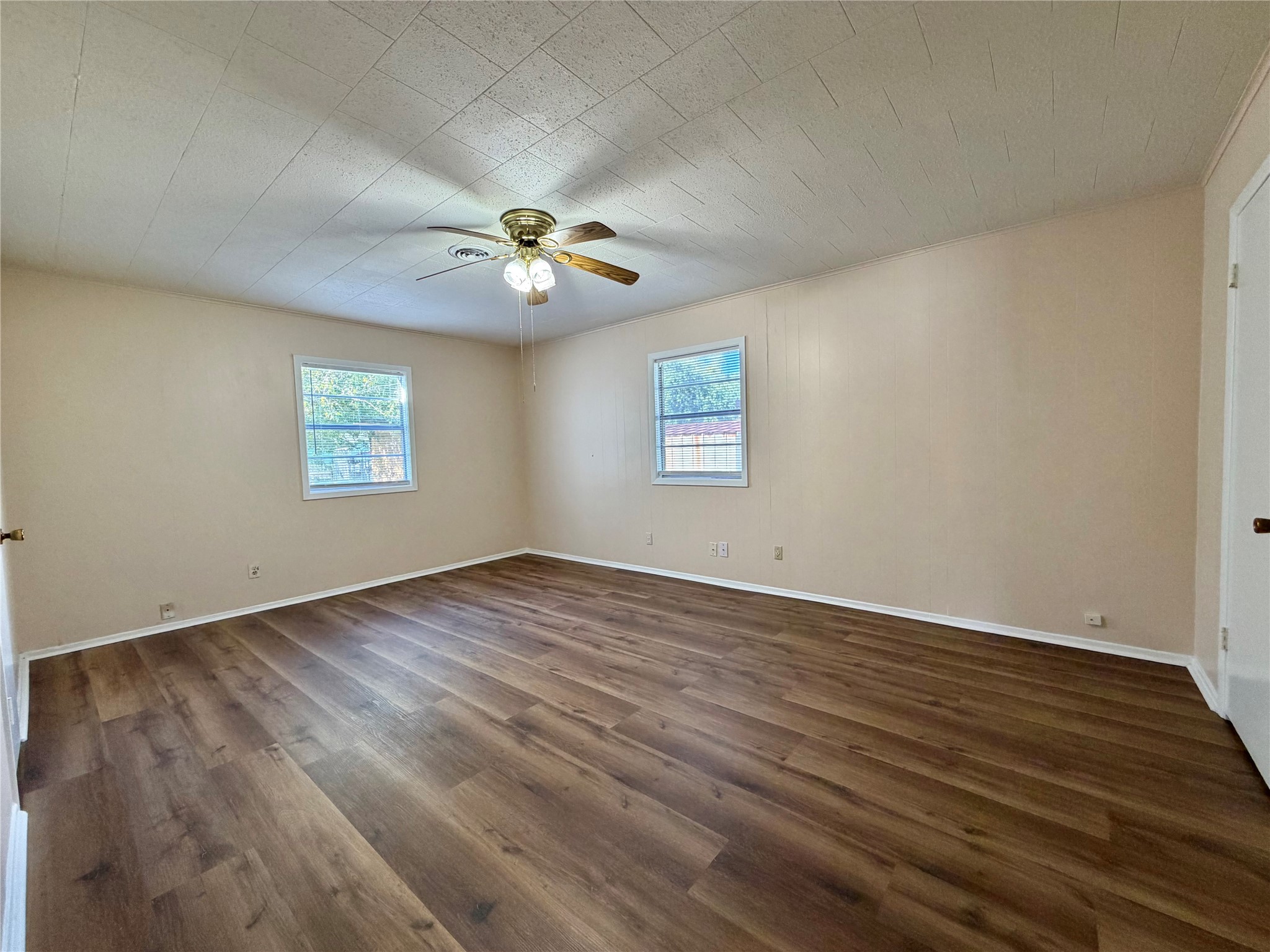 703 W 4th Street, Freeport, TX 77541