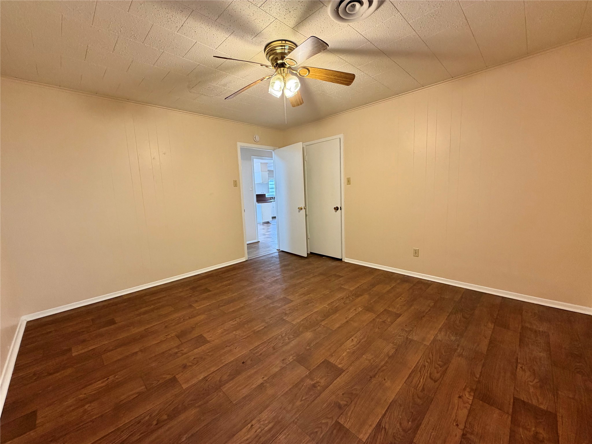 703 W 4th Street, Freeport, TX 77541
