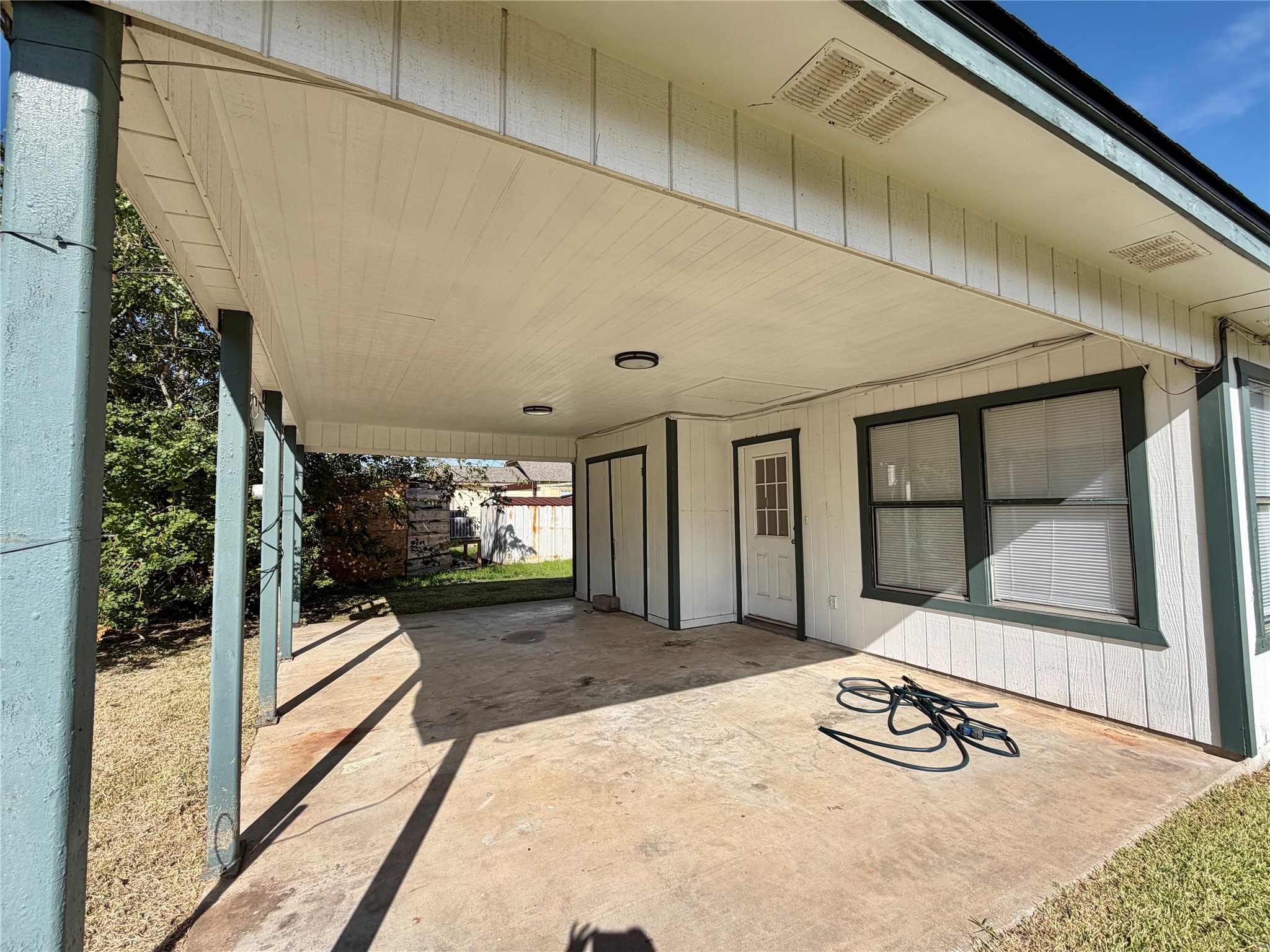 703 W 4th Street, Freeport, TX 77541