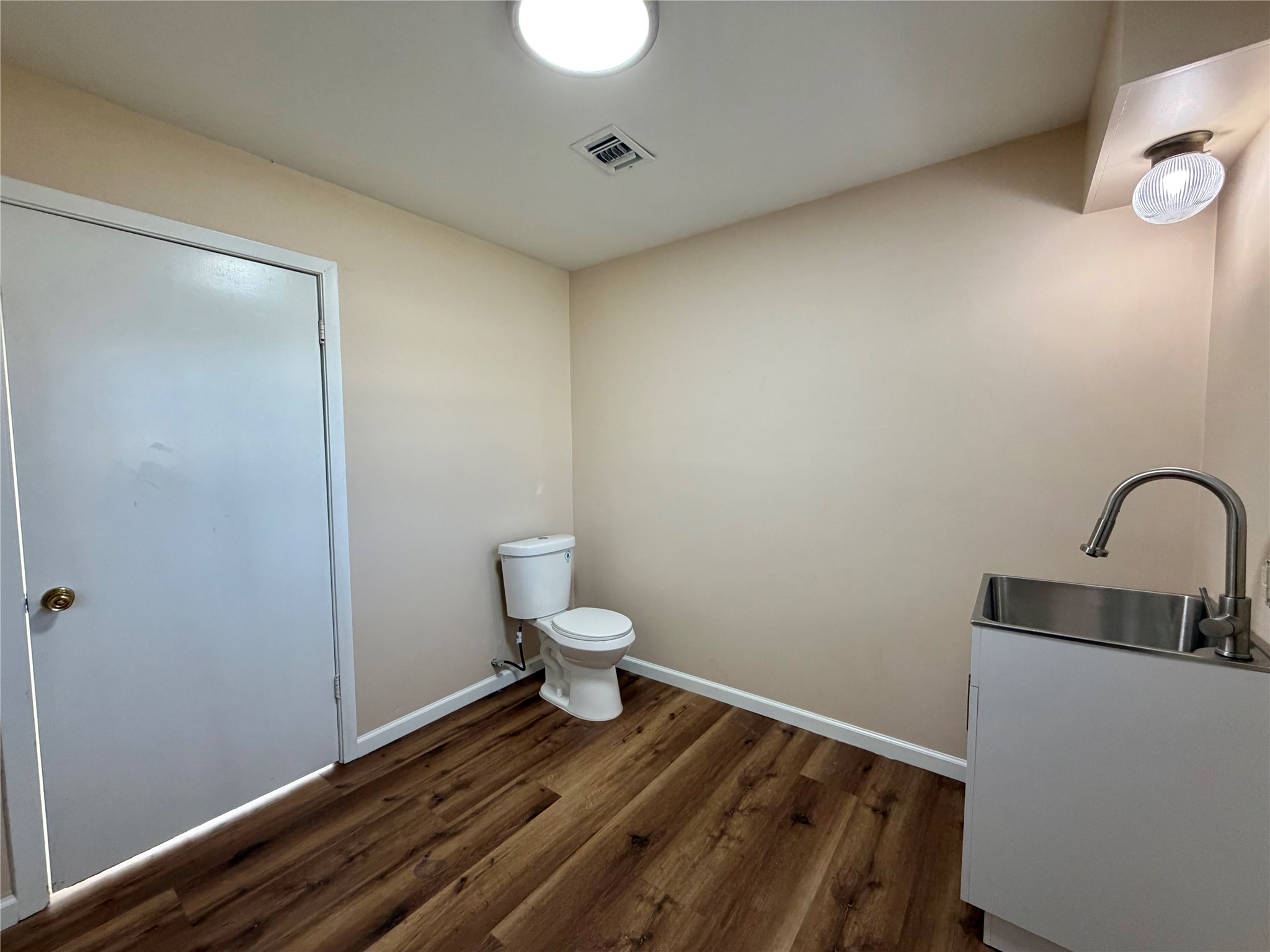 703 W 4th Street, Freeport, TX 77541