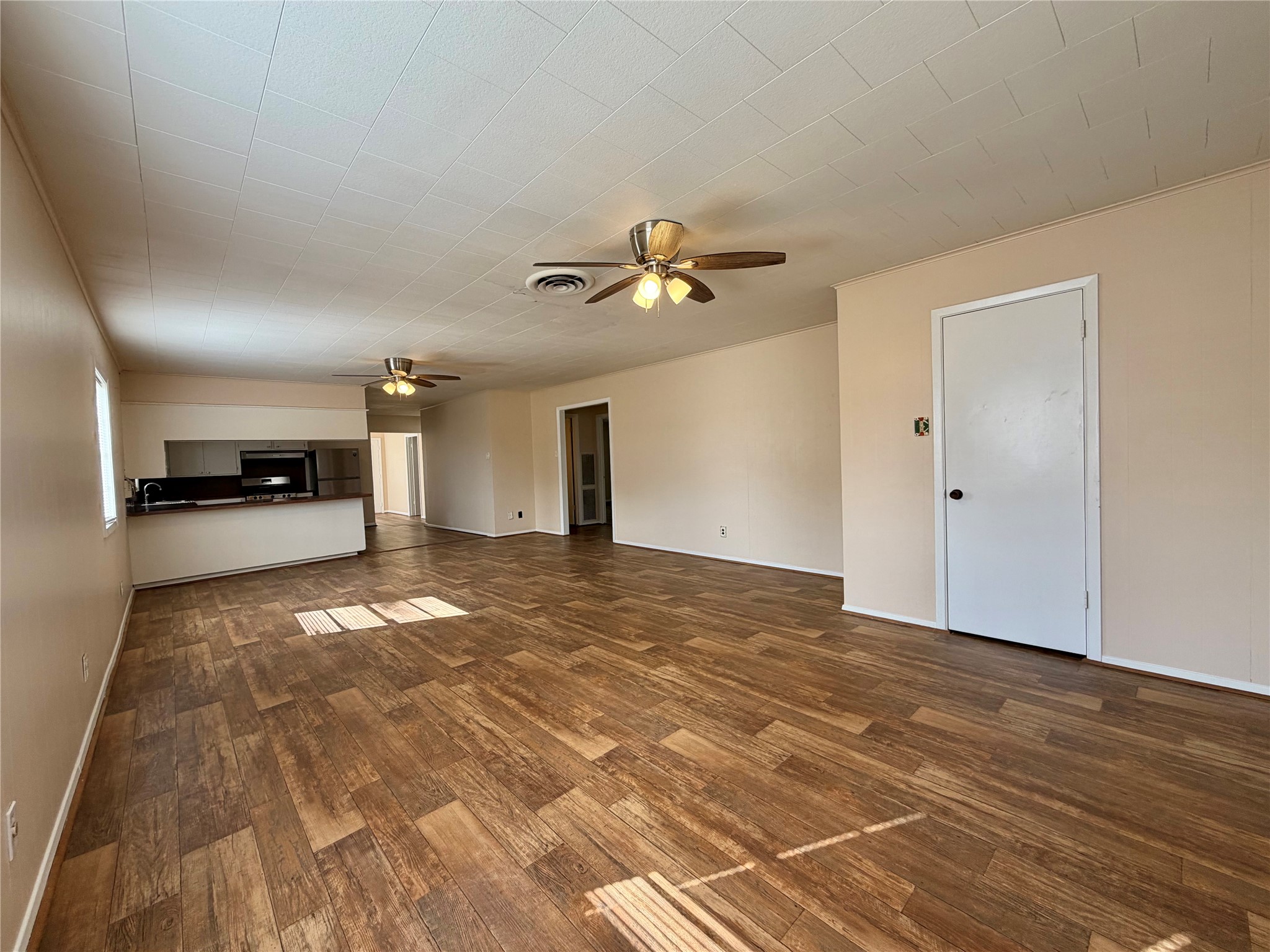 703 W 4th Street, Freeport, TX 77541