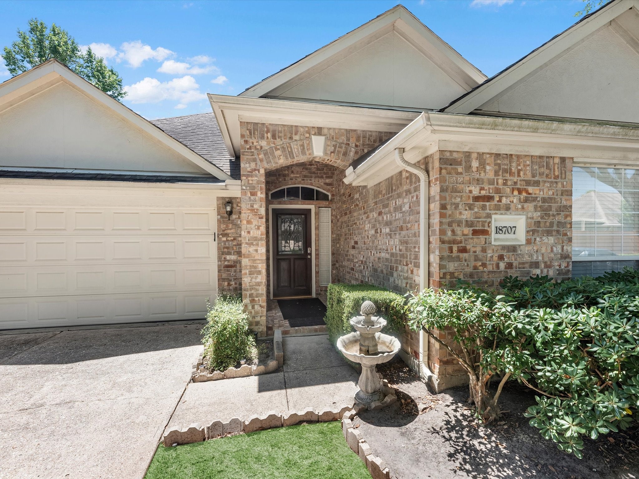 18707 Candle Park Drive, Spring, TX 77388