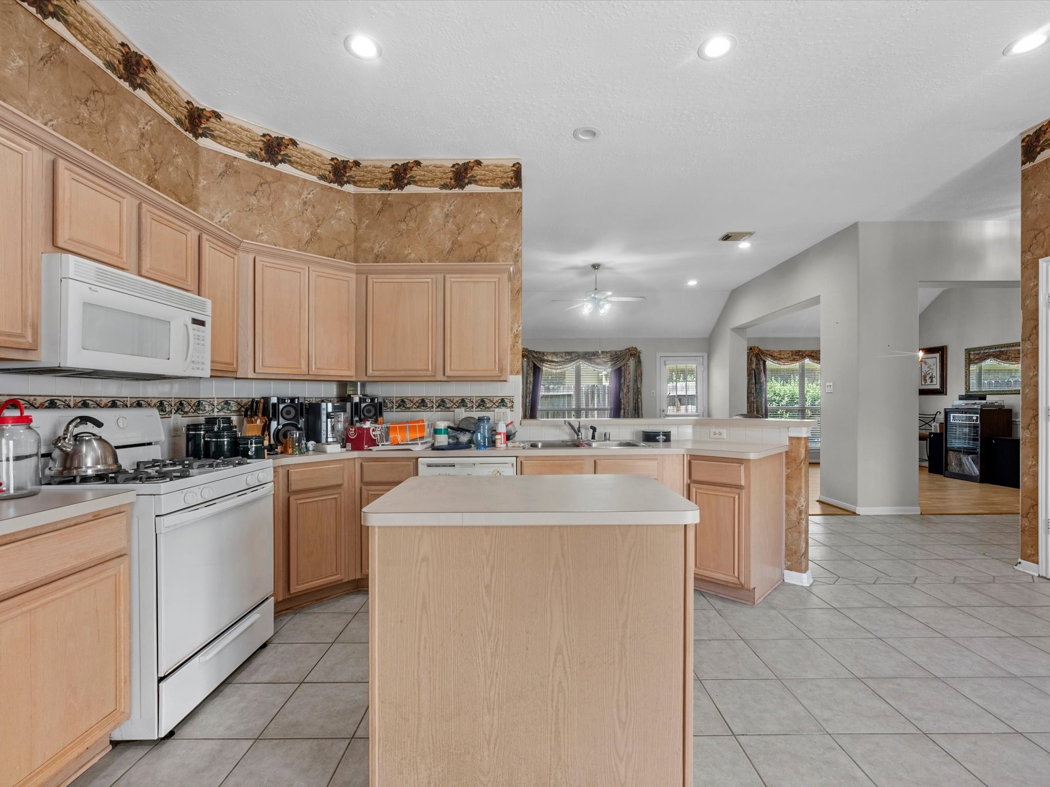 18707 Candle Park Drive, Spring, TX 77388
