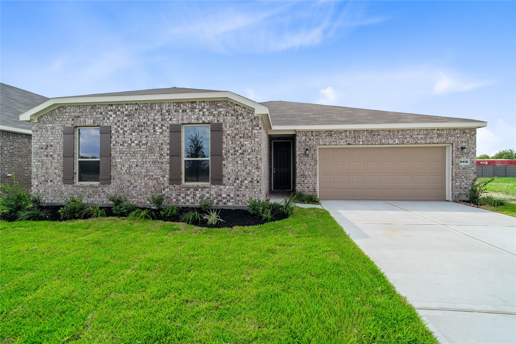 Welcome home to 5412 Kindred Street located in Davina and zoned to Lamar ISD. Welcome home to 5412 Kindred Street located in Davina and zoned to Lamar ISD.