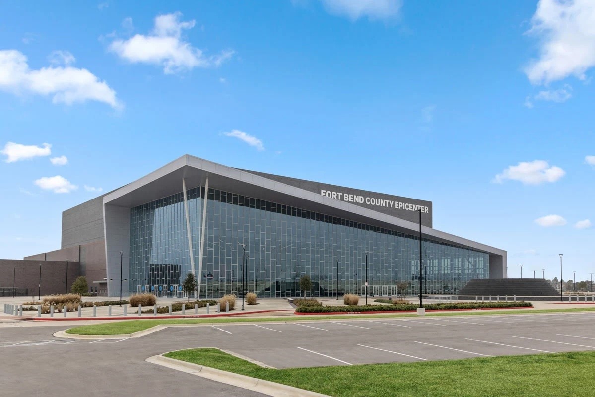 Short drive to Fort Bend Epicenter.