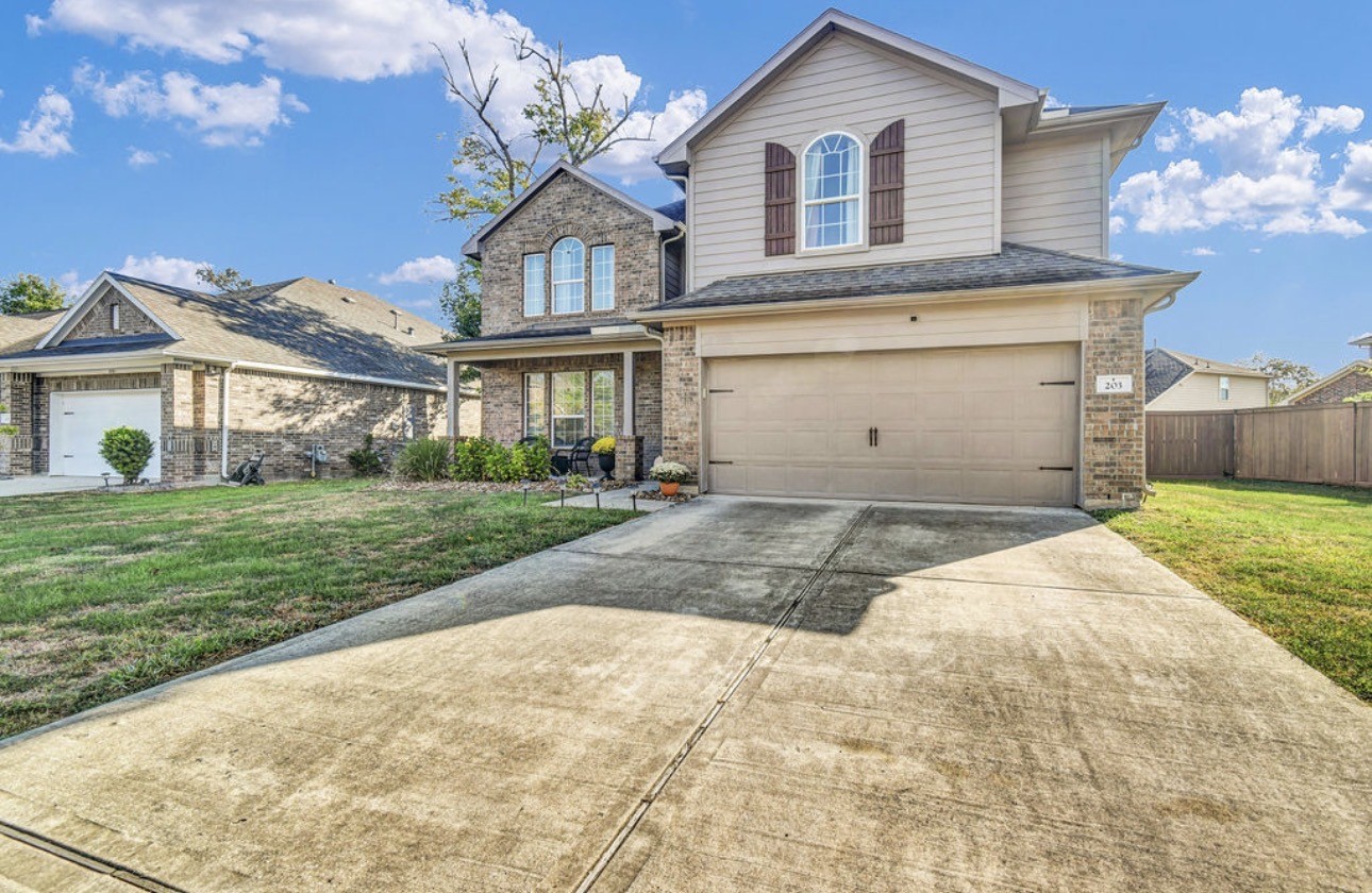 203 Canvasback Drive, Clute, TX 77531