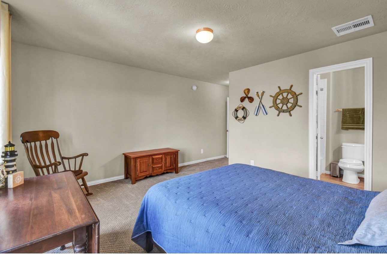 203 Canvasback Drive, Clute, TX 77531