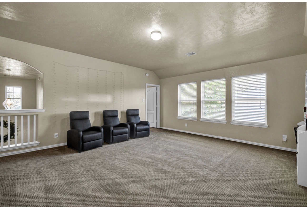203 Canvasback Drive, Clute, TX 77531