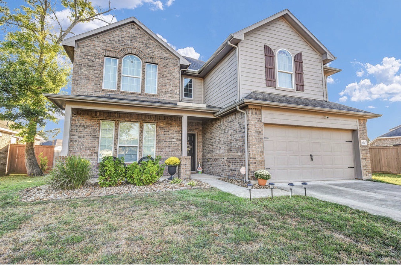 203 Canvasback Drive, Clute, TX 77531