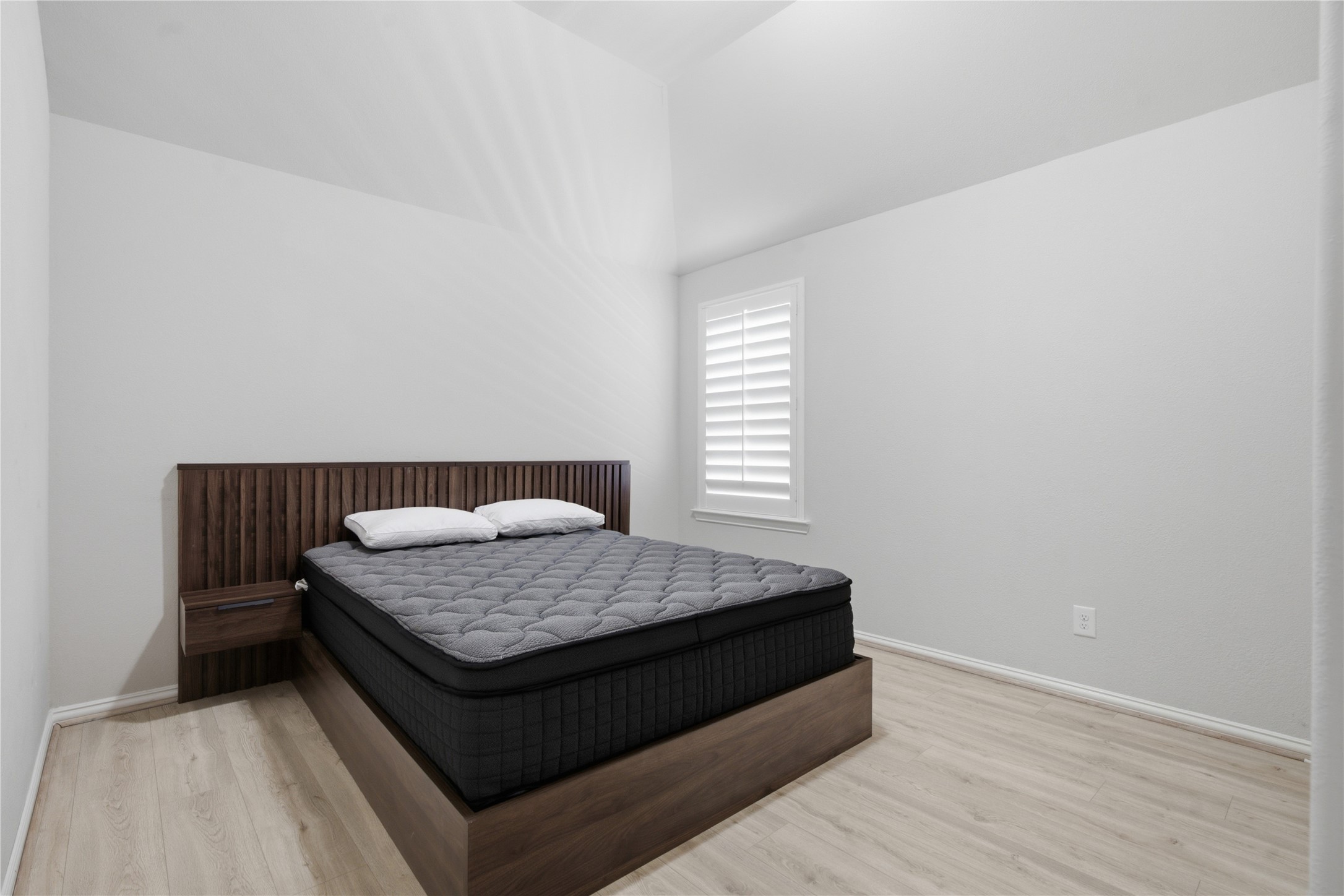 8215 Horsetail Court, Conroe, TX 77385