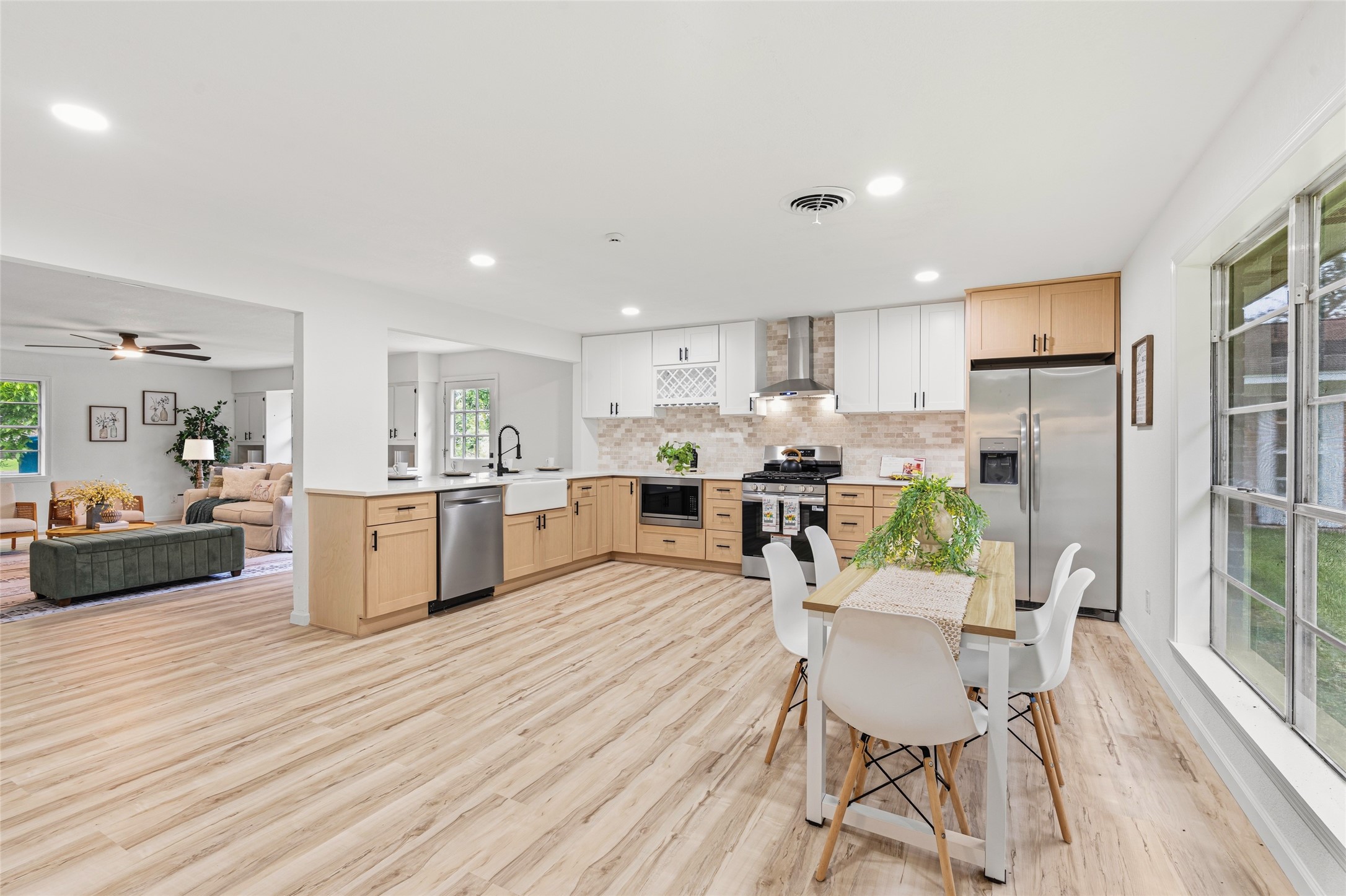 Welcome to the four bedroom three bathroom home on 0.72 acres at the end of a cul-de-sac! Welcome to the four bedroom three bathroom home on 0.72 acres at the end of a cul-de-sac!