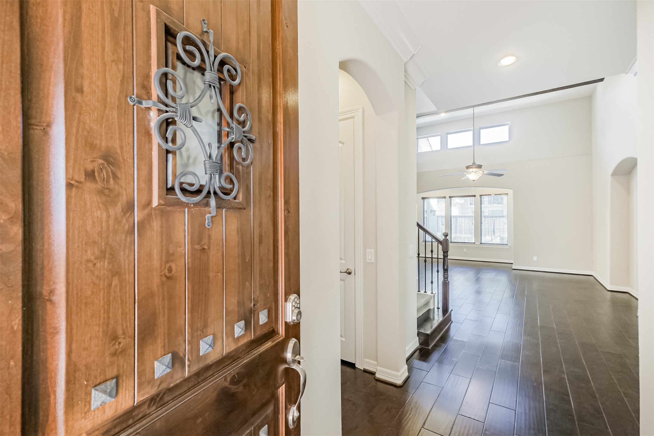 Inviting entry that sets the tone for the home. Inviting entry that sets the tone for the home.