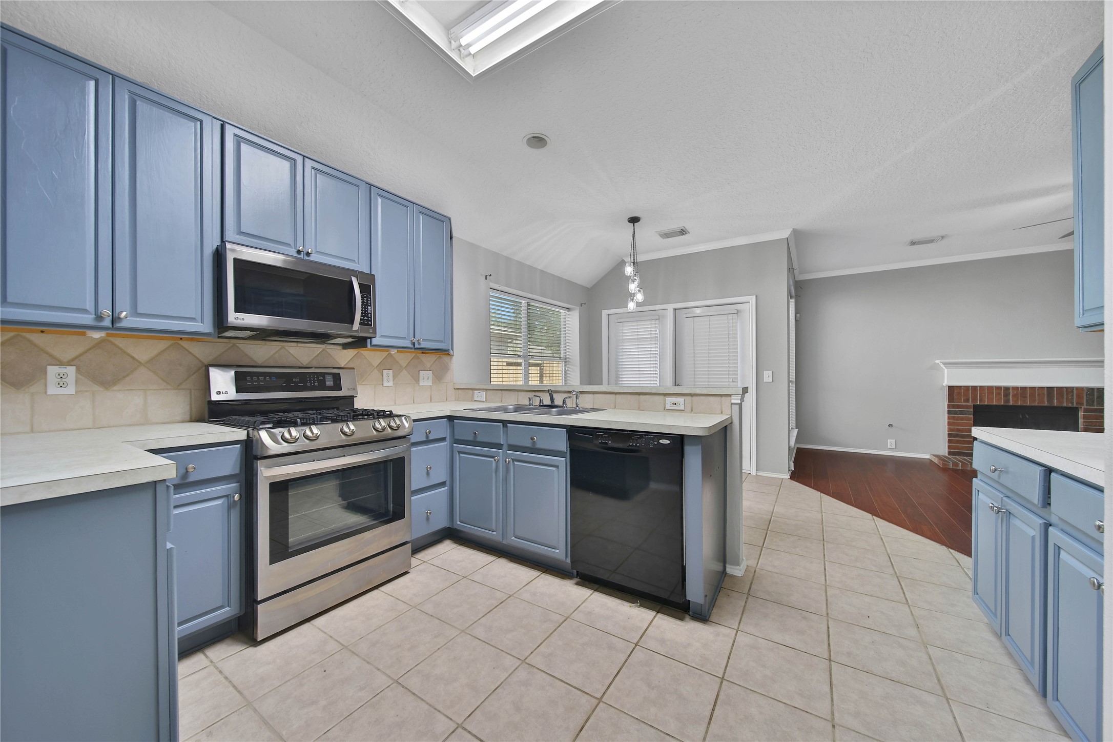 18614 Woodbreeze Drive, Humble, TX 77346