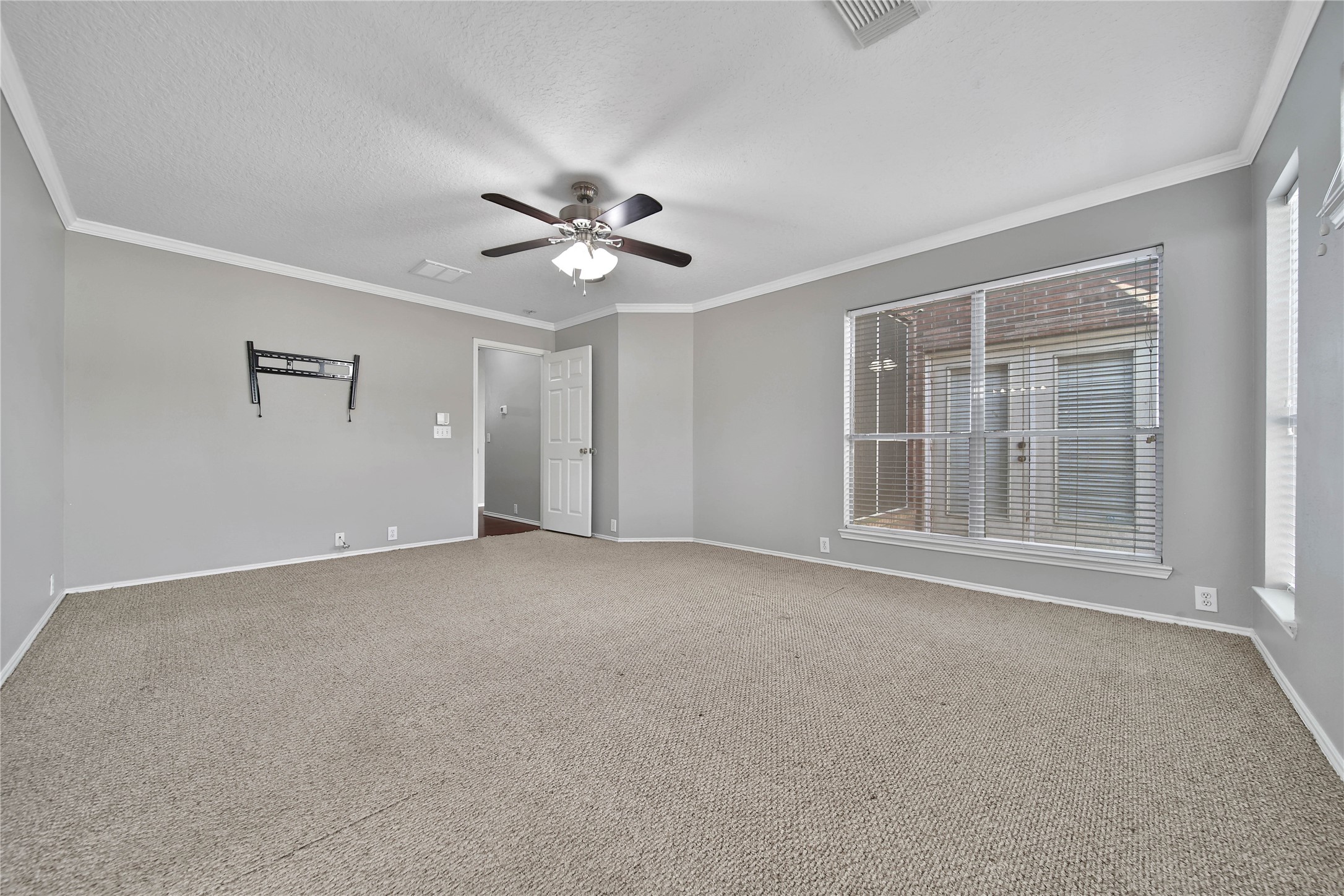 18614 Woodbreeze Drive, Humble, TX 77346