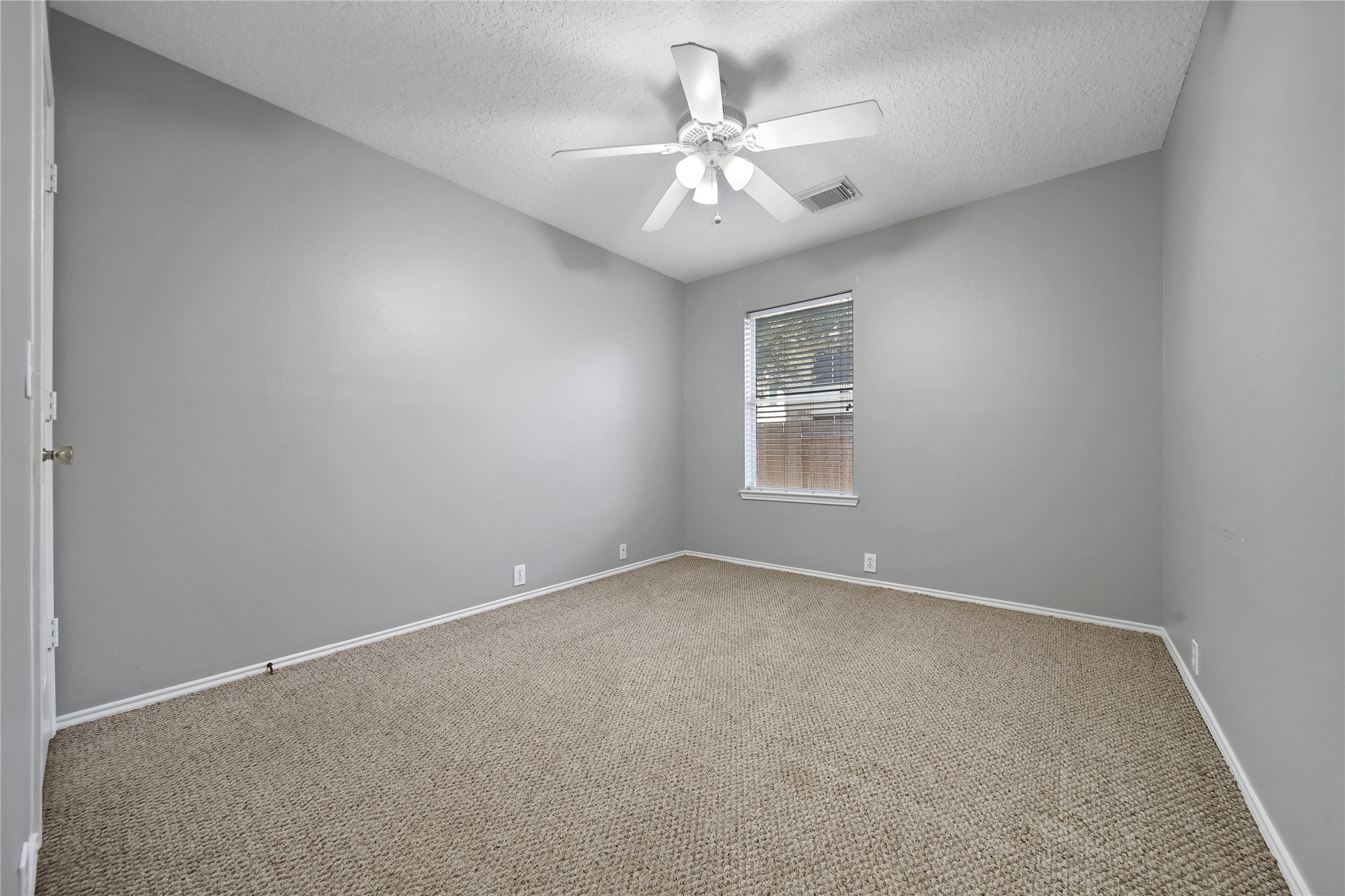 18614 Woodbreeze Drive, Humble, TX 77346