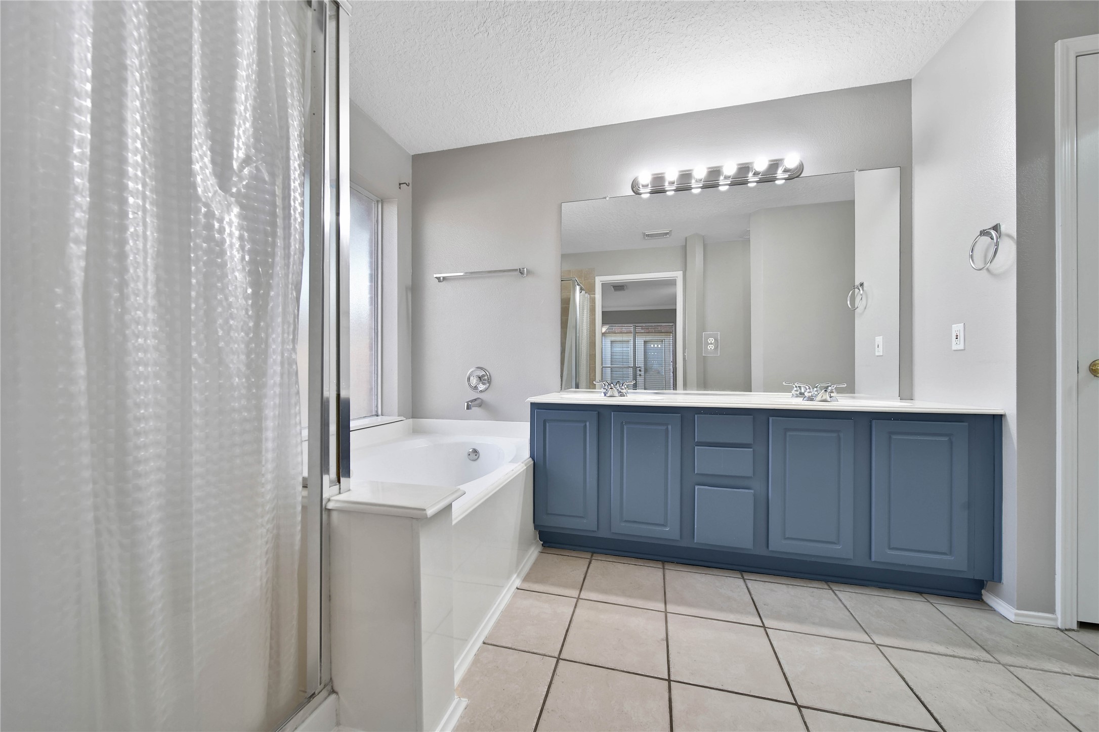 18614 Woodbreeze Drive, Humble, TX 77346