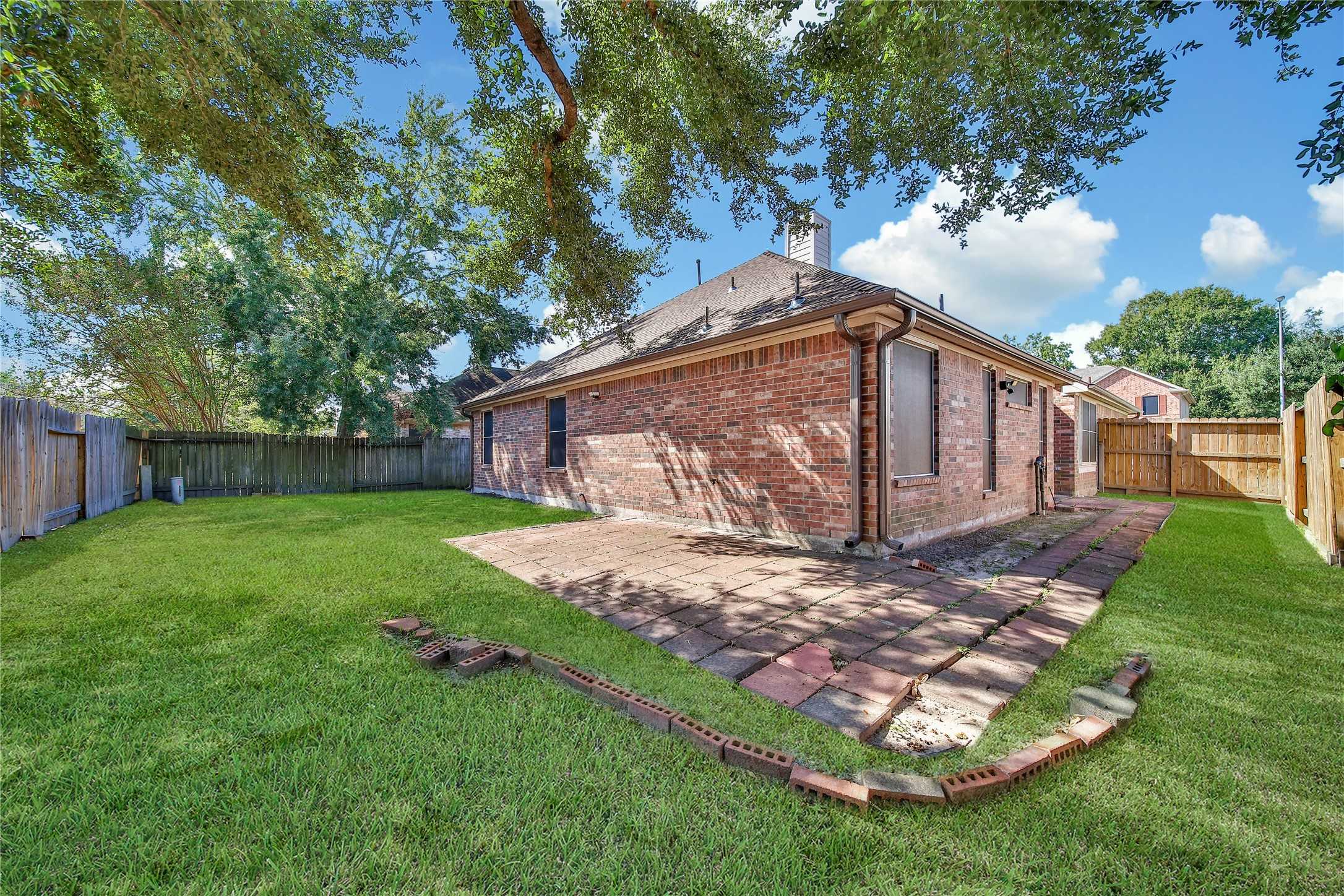 18614 Woodbreeze Drive, Humble, TX 77346