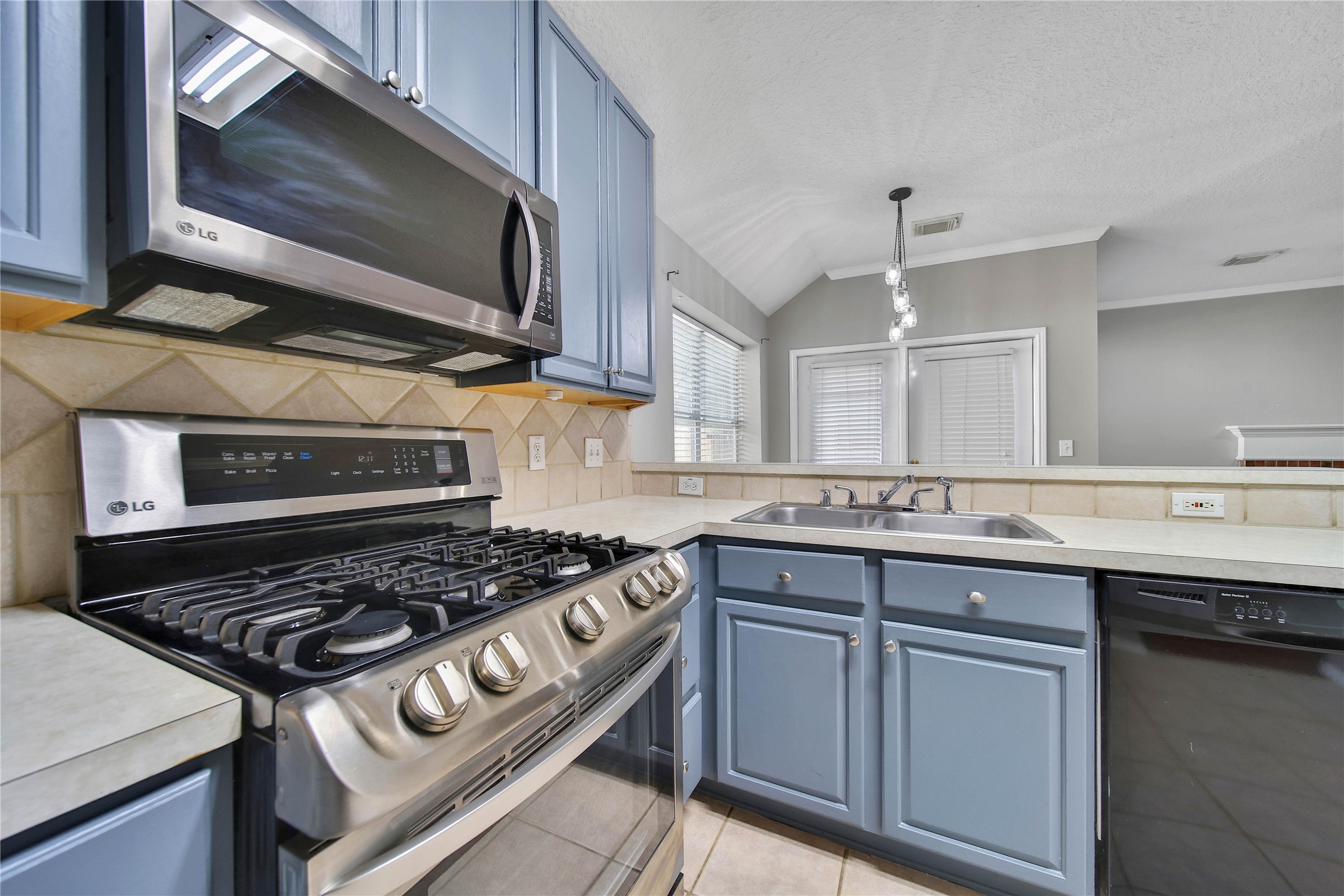 18614 Woodbreeze Drive, Humble, TX 77346