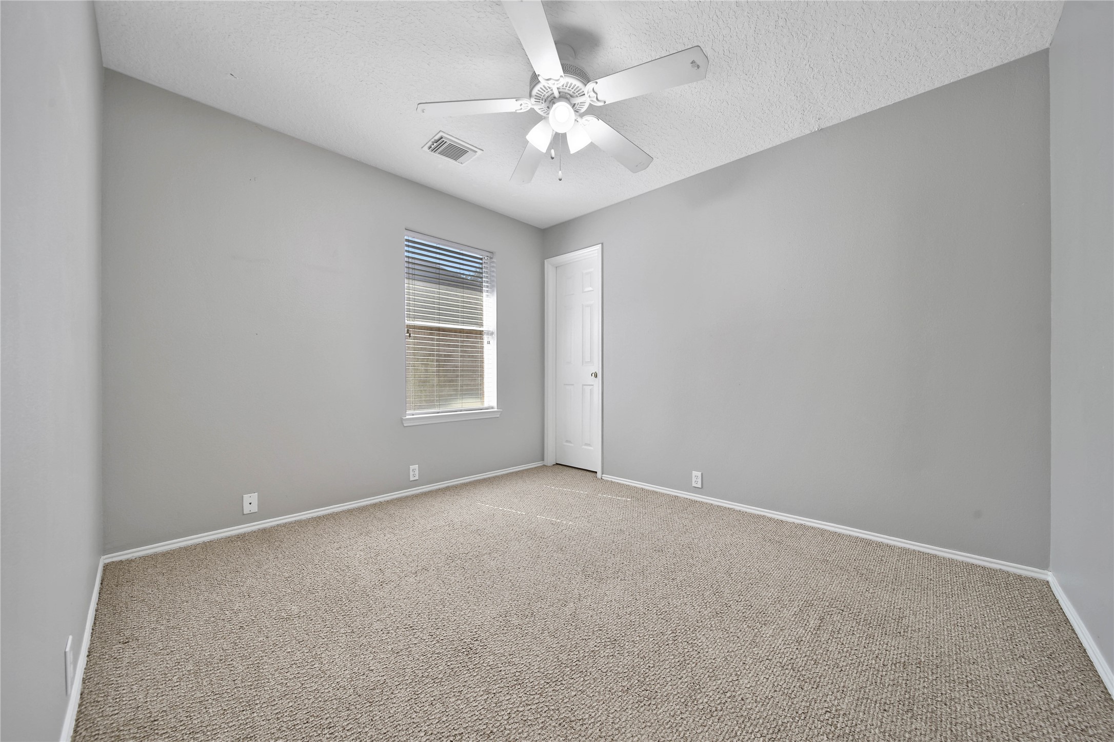 18614 Woodbreeze Drive, Humble, TX 77346