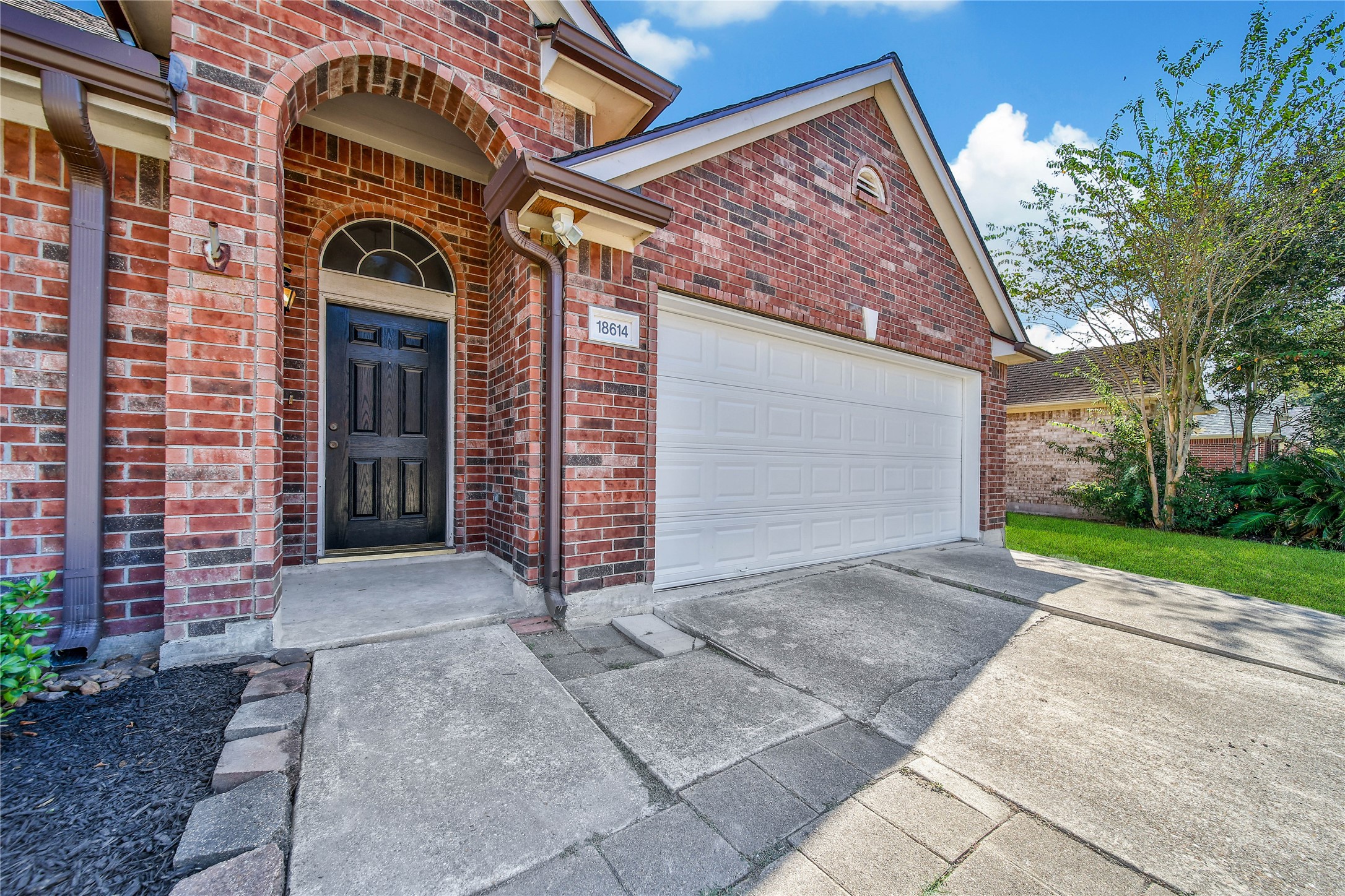18614 Woodbreeze Drive, Humble, TX 77346