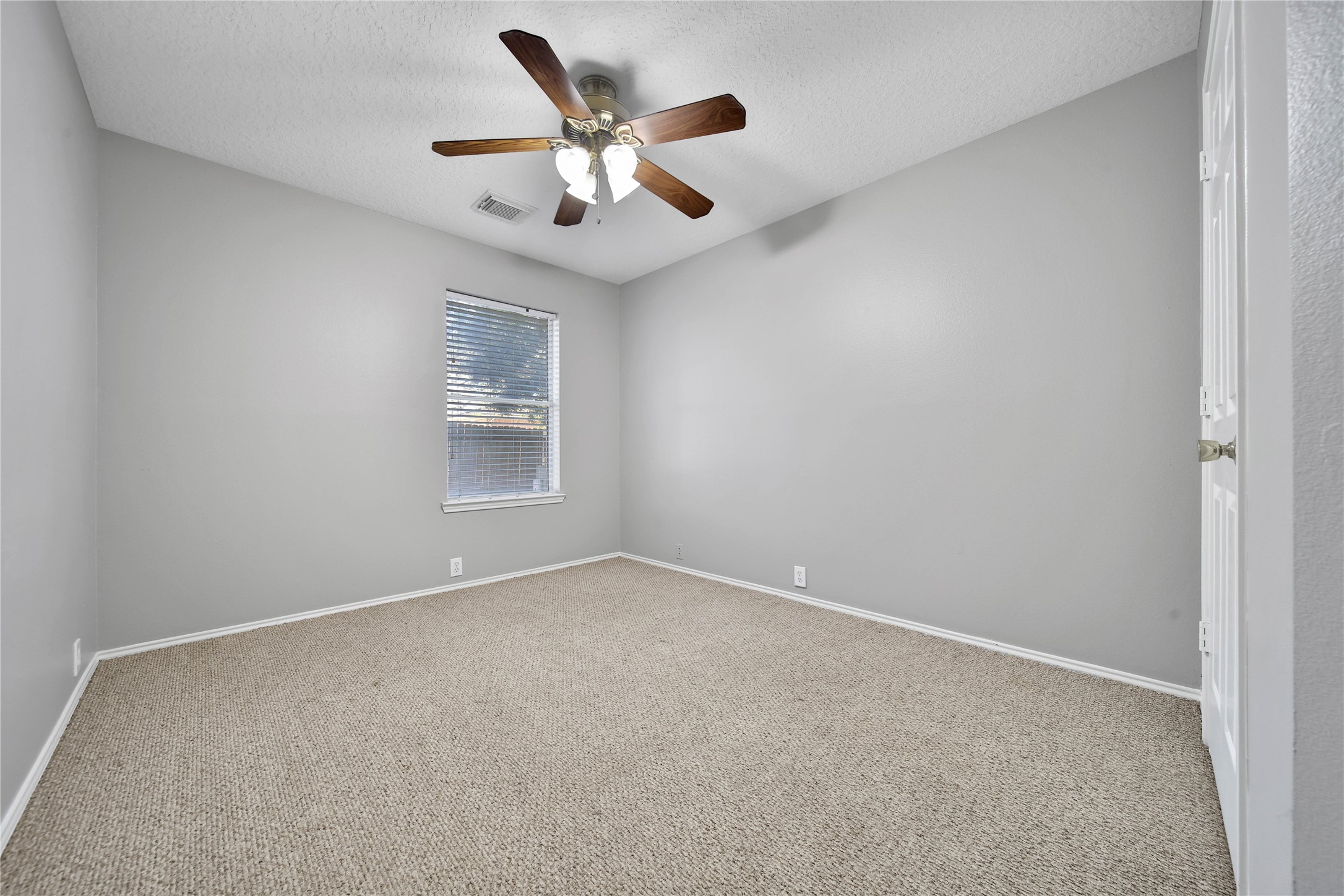 18614 Woodbreeze Drive, Humble, TX 77346