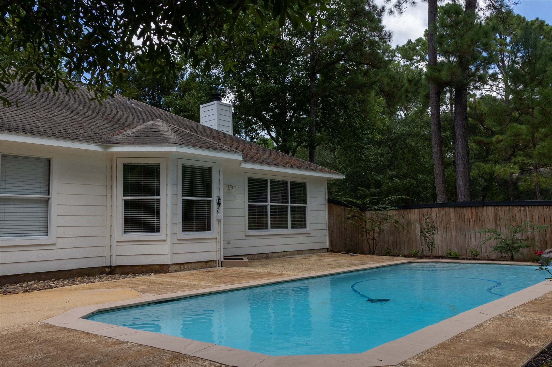 47 Hidden Meadow Drive, The Woodlands, TX 77382