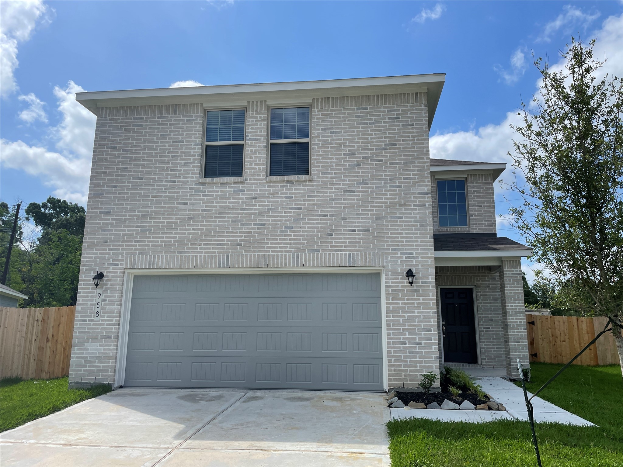 958 Redinger Ridge Drive, Houston, TX 77336 958 Redinger Ridge Drive, Houston, TX 77336