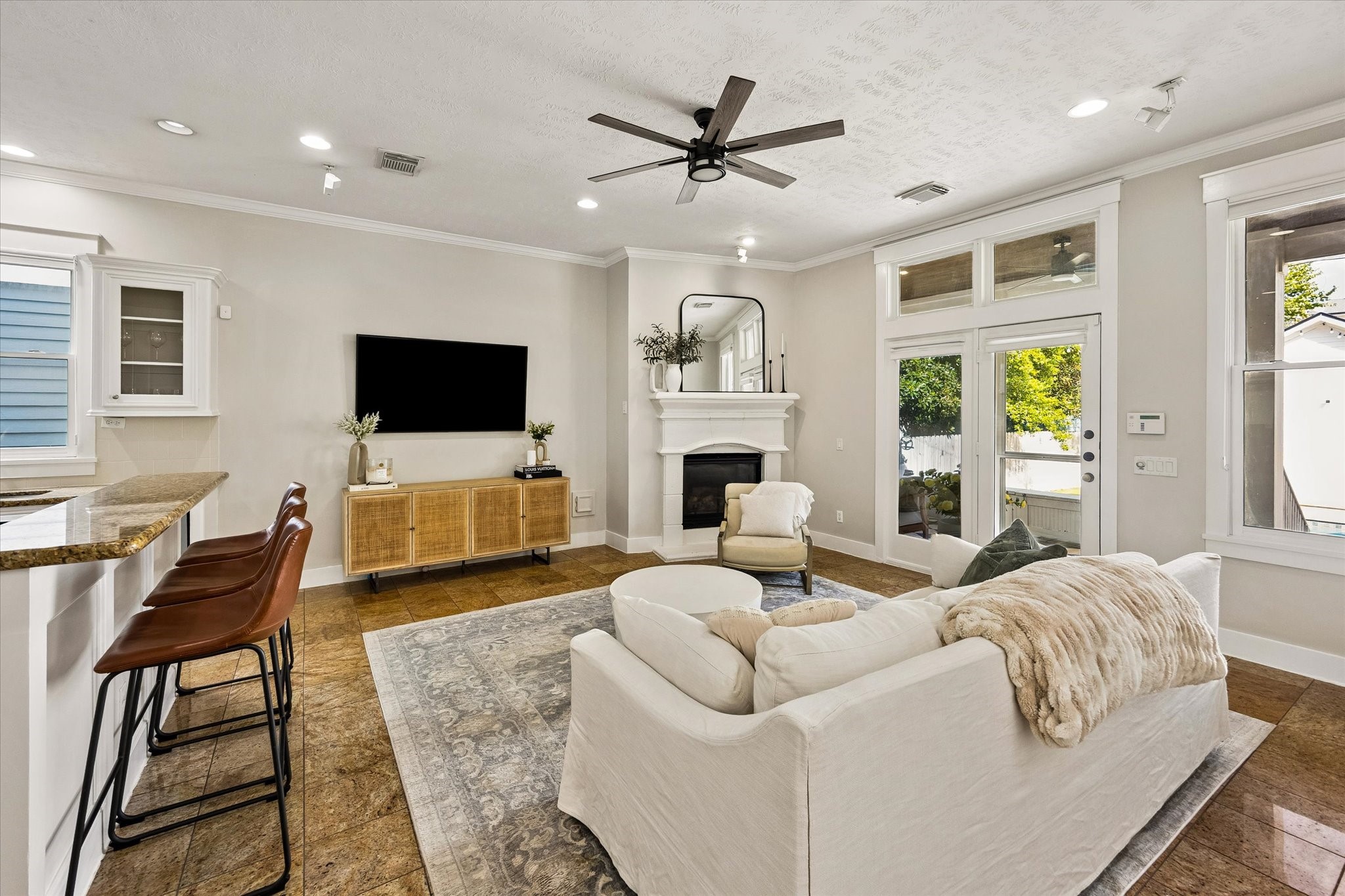 1235 W 21st Street, Houston, TX 77008