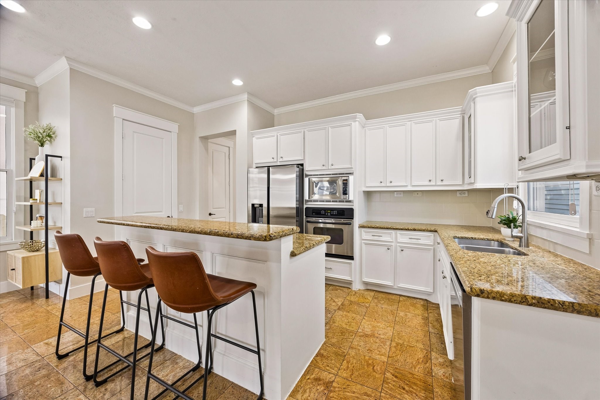 1235 W 21st Street, Houston, TX 77008