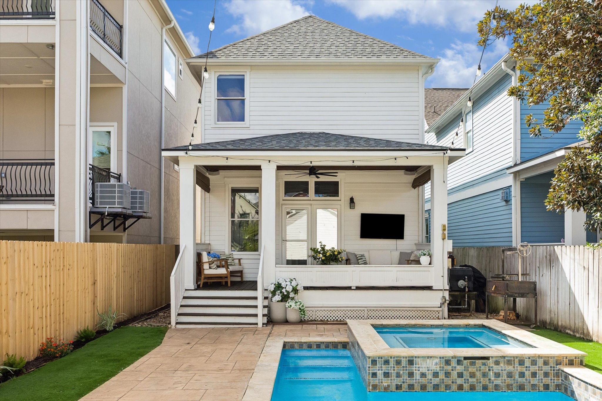 1235 W 21st Street, Houston, TX 77008