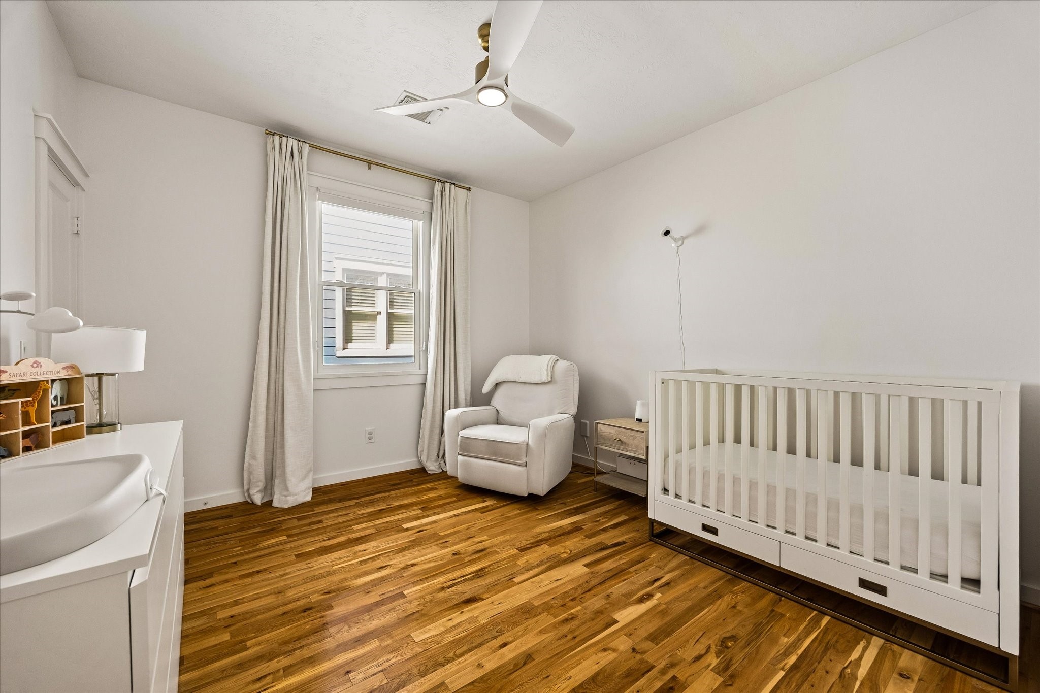 1235 W 21st Street, Houston, TX 77008