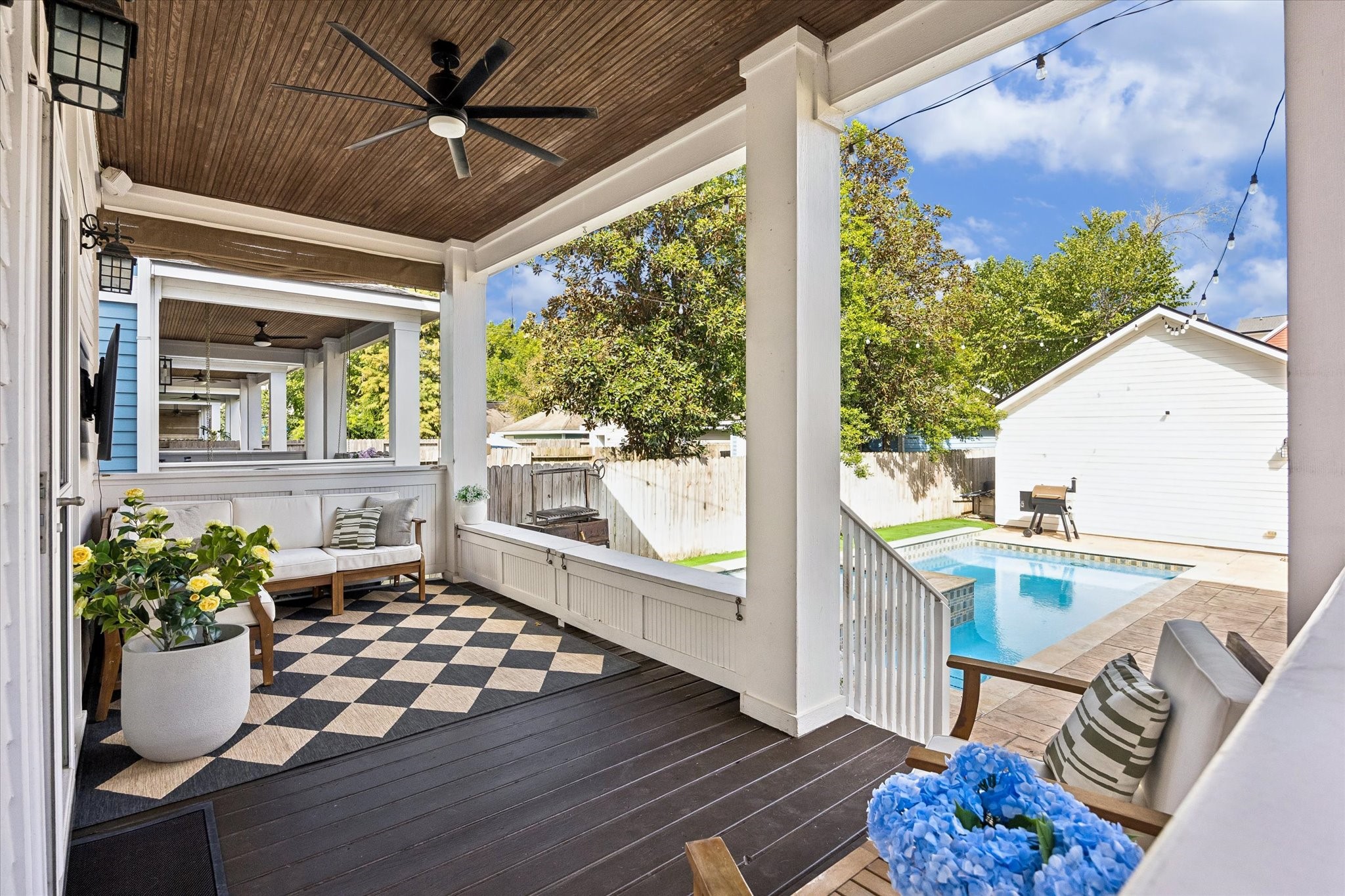 1235 W 21st Street, Houston, TX 77008