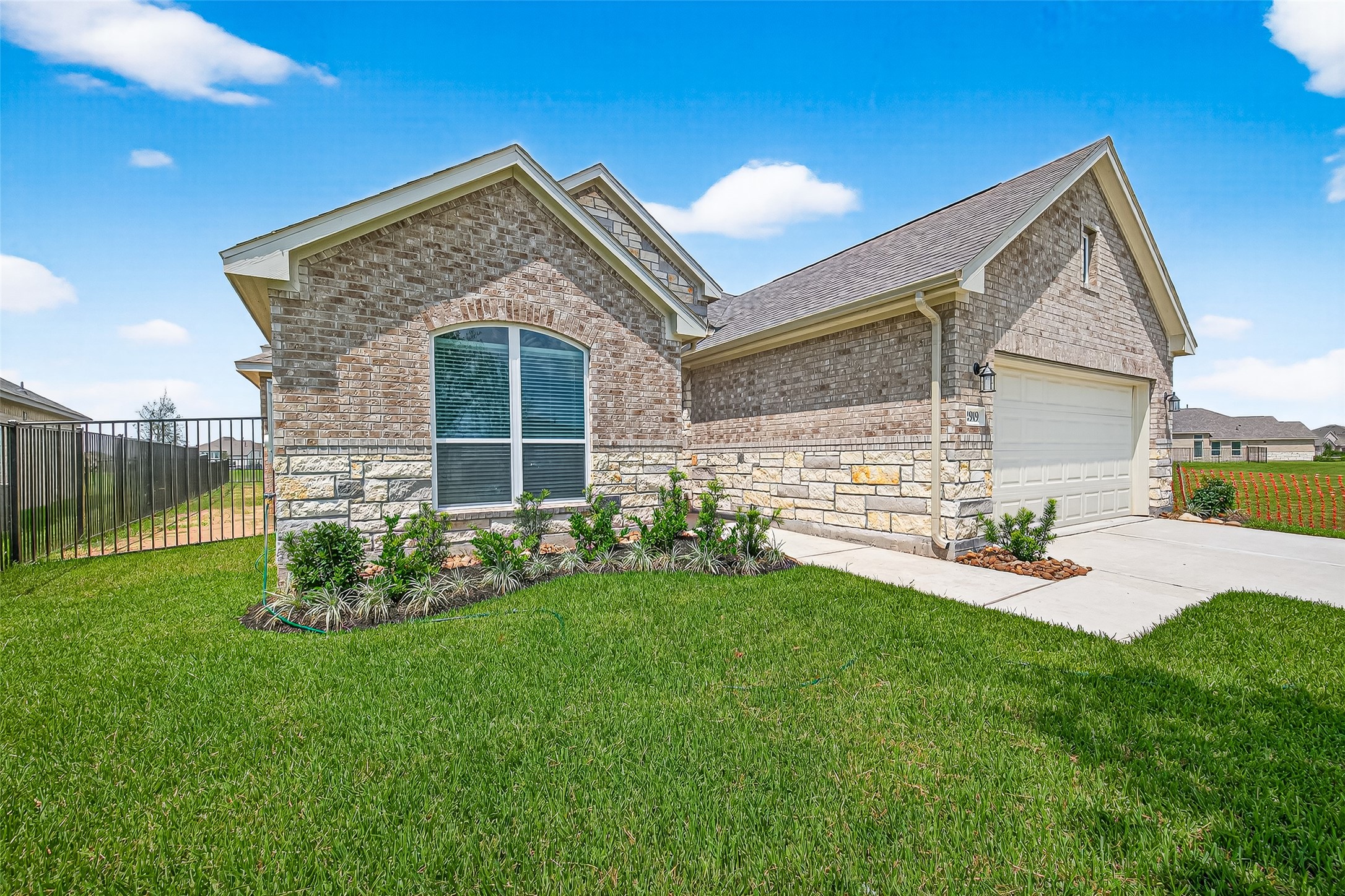 2919 Golden Isle Drive, Texas City, TX 77568