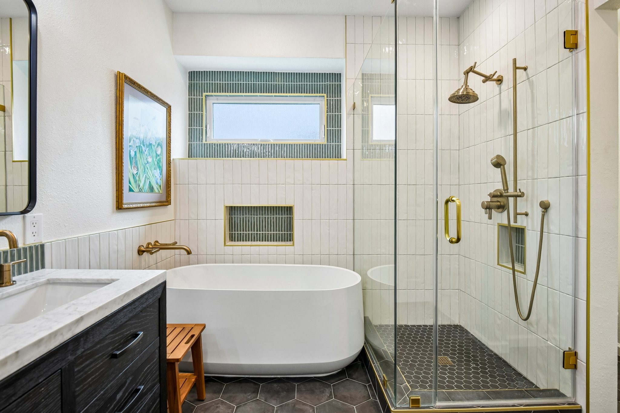 Glass shower surround