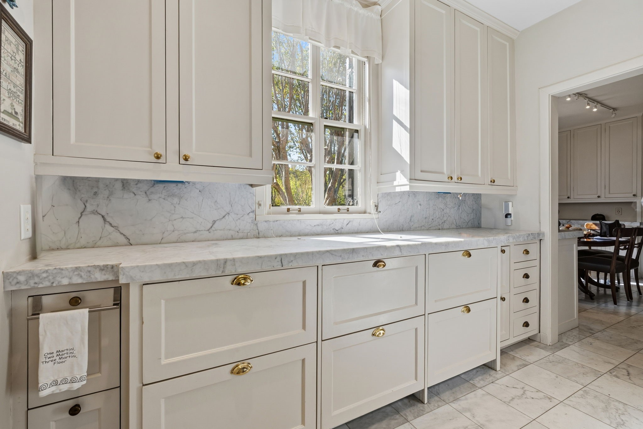 3815 Bernardo de Galvez Avenue, Galveston, TX 77550